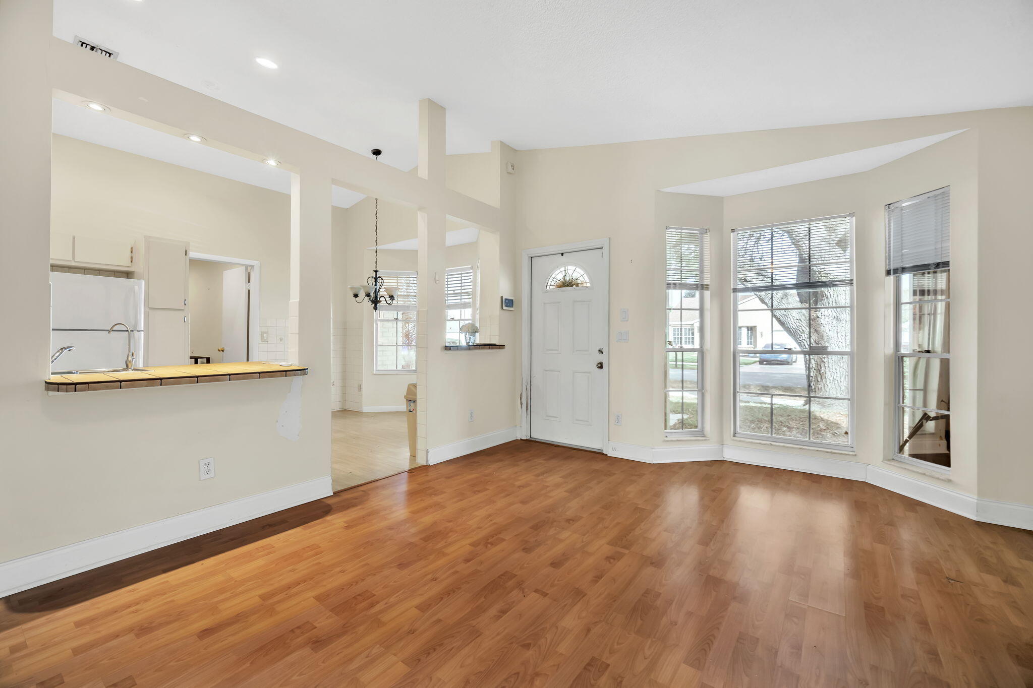 FAMILY HOMES - Residential