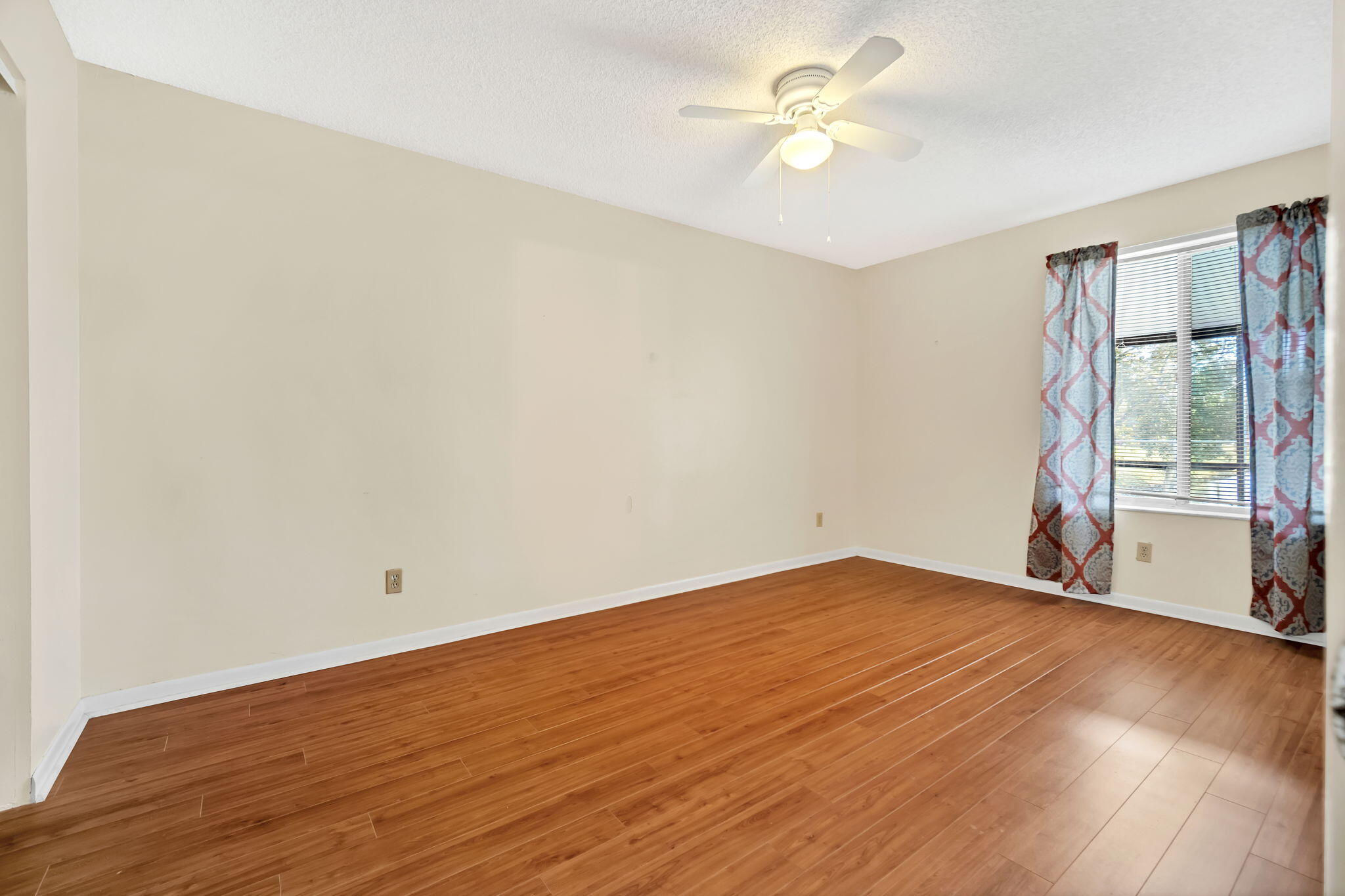 FAMILY HOMES - Residential