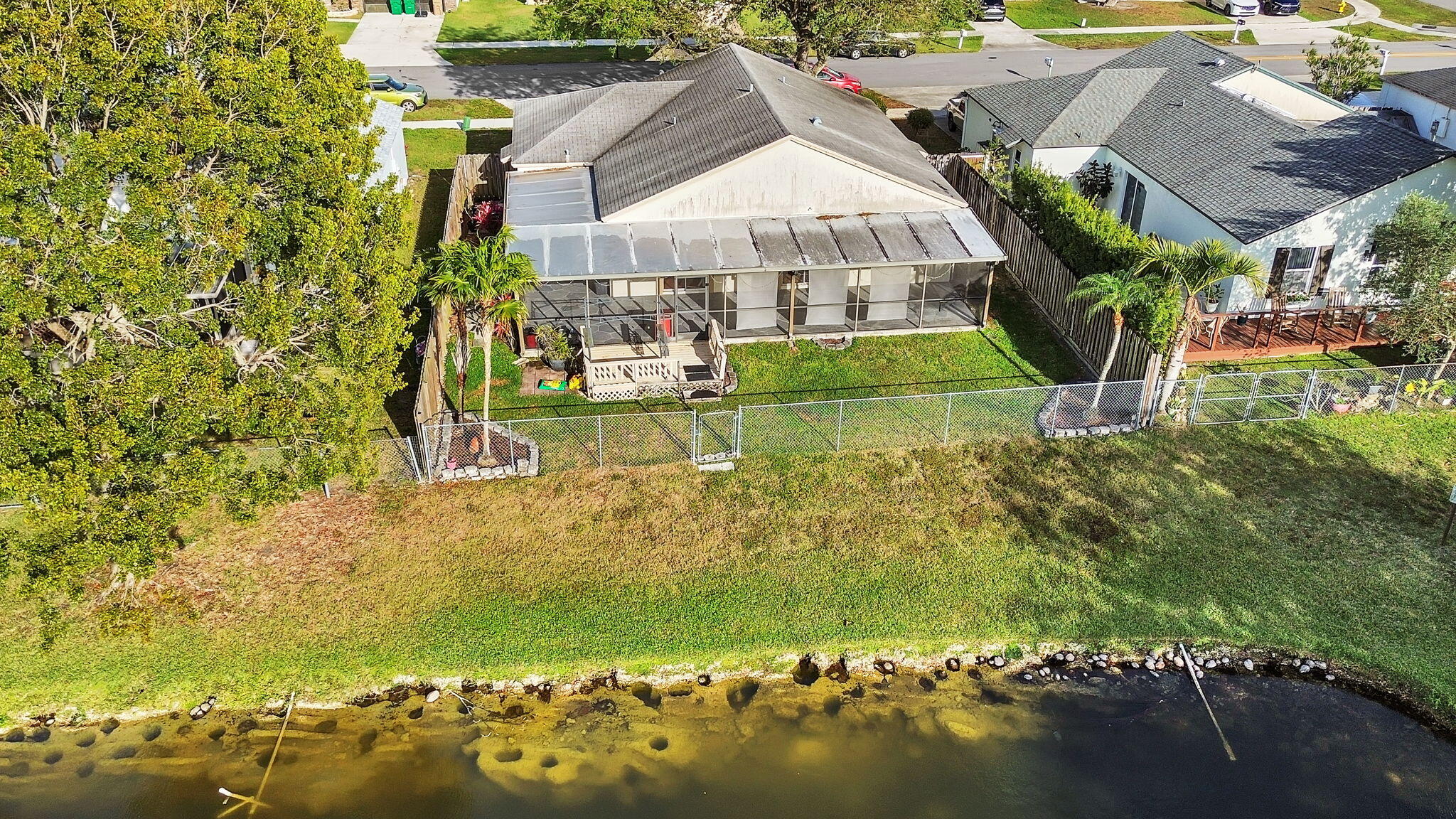 FAMILY HOMES - Residential