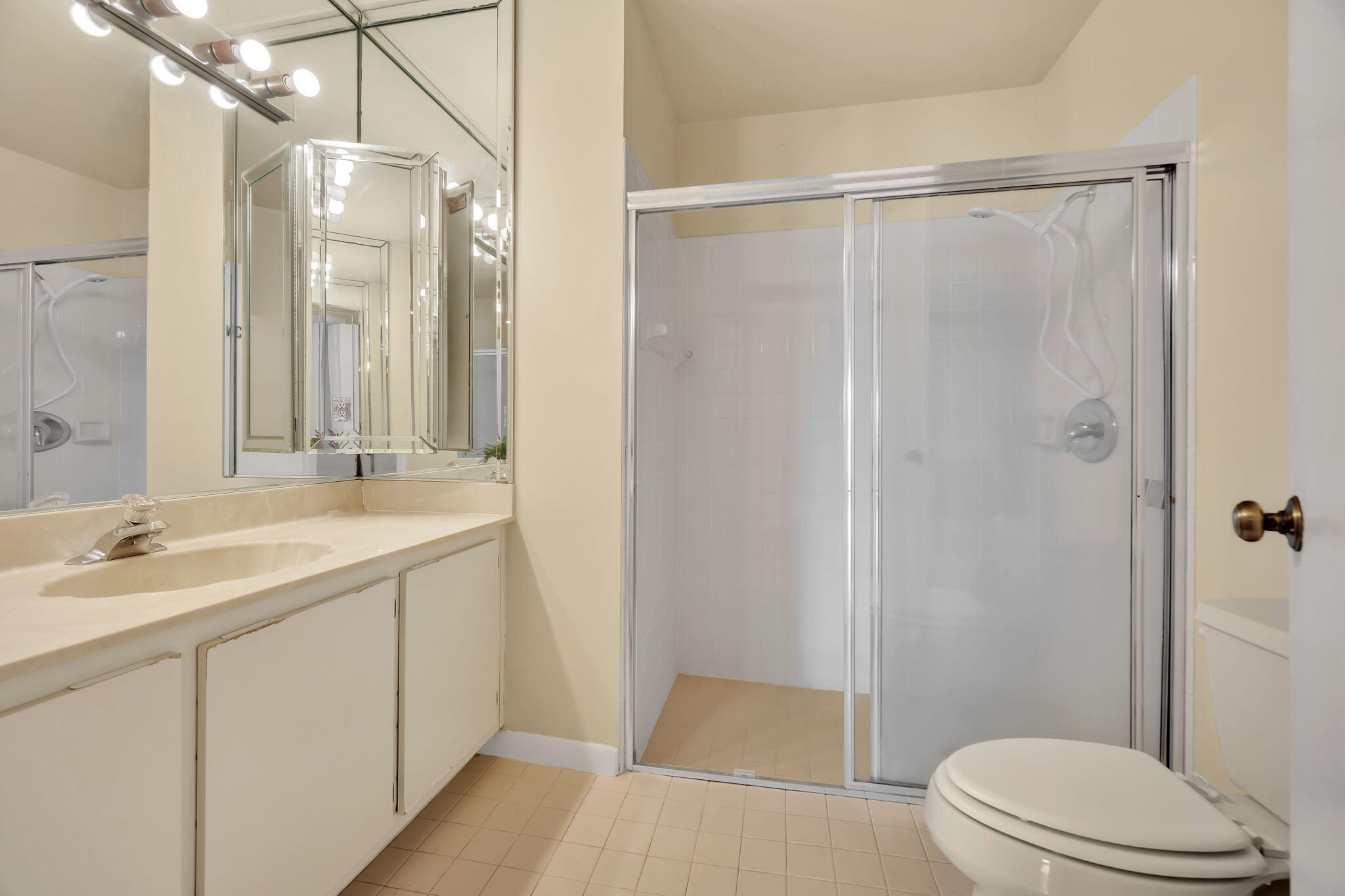 FAMILY HOMES - Residential