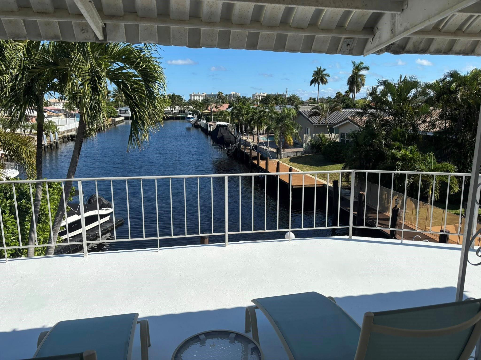 Room for Rent in Exclusive Waterfront Home in one of Fort Lauderdale’s most desirable neighborhoods!
Discover comfort and tranquility in this spacious furnished upstairs suite located in a private home in the prestigious Landings neighborhood. Offering 900 sq ft of living space, this peaceful retreat features a large 450 sq ft private balcony with serene end-of-canal water views—perfect for relaxing outdoors.
Private en-suite bathroom, Queen bed, sectional sofa, closets.
Utilities, A/C, Wi-Fi, electricity, water, and parking included.
Washer/dryer access and shared kitchen
Nestled in a quiet, upscale community just 5 minutes from the beach, and conveniently close to restaurants, shopping, and I-95, this is an ideal spot for those seeking comfort, privacy, and a premium location.