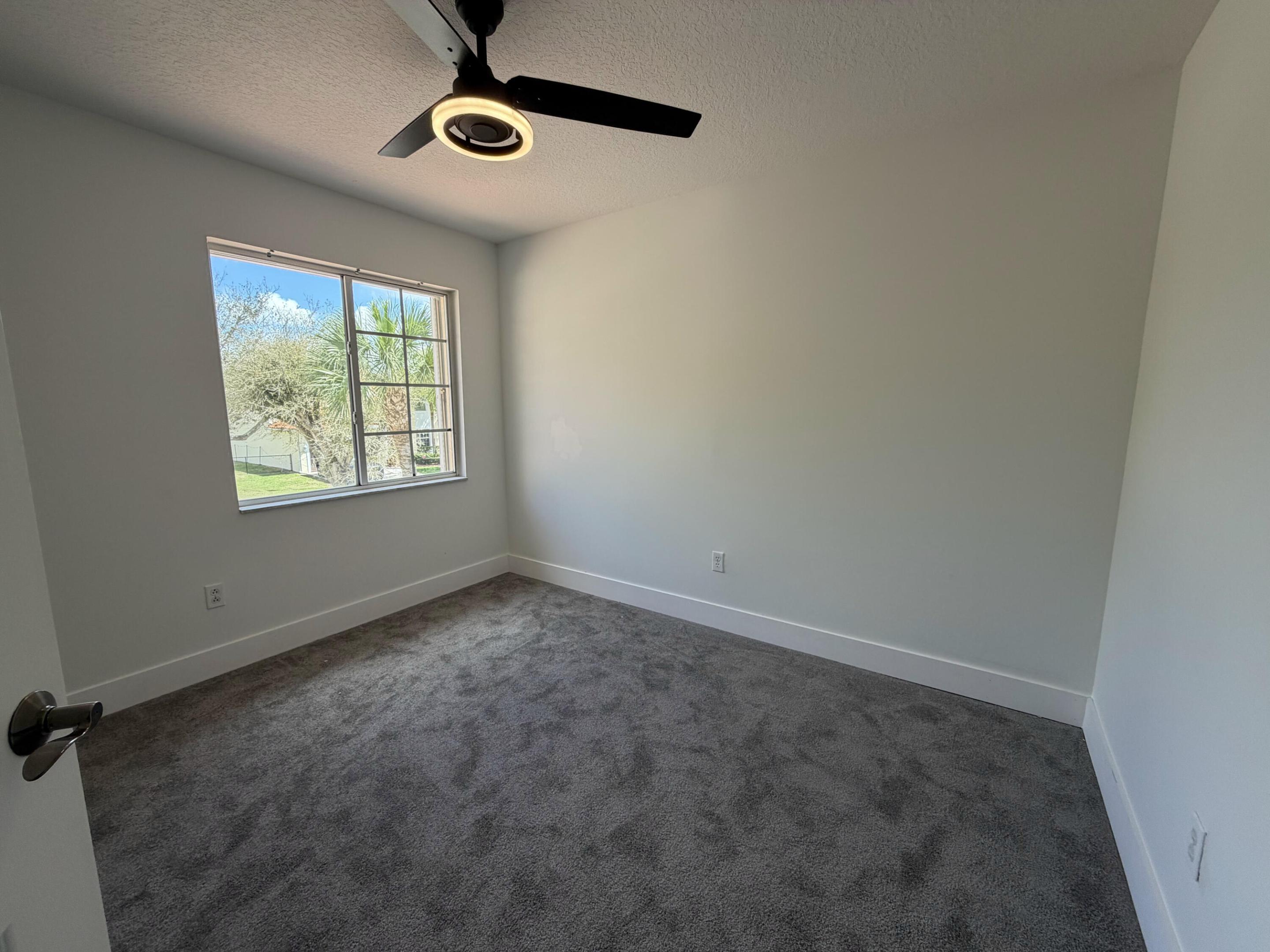 SEMINOLE ESTATES & TOWNHOMES - Residential Lease