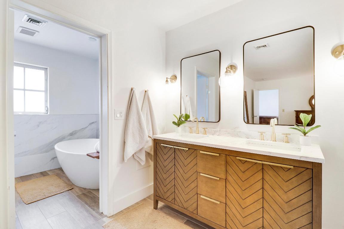 YORKTOWNE VILLAS - Residential