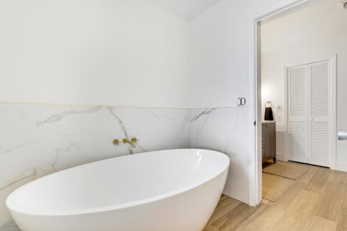 YORKTOWNE VILLAS - Residential