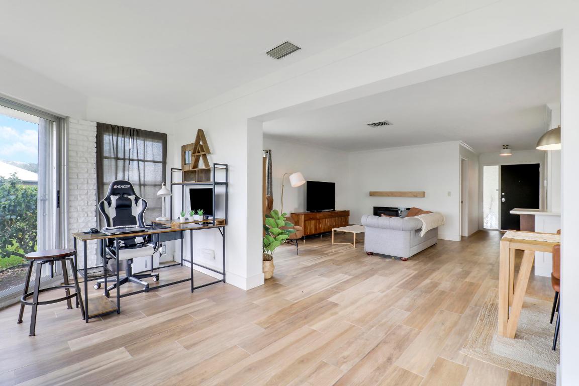 YORKTOWNE VILLAS - Residential