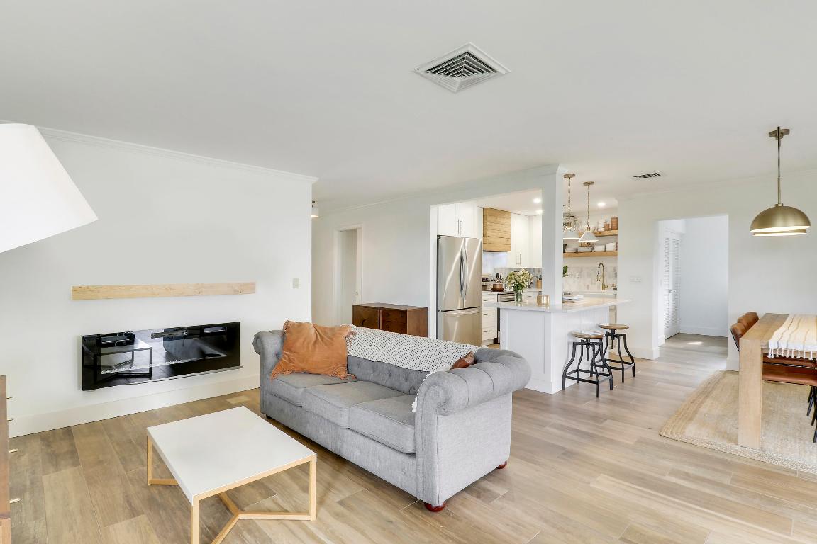 YORKTOWNE VILLAS - Residential