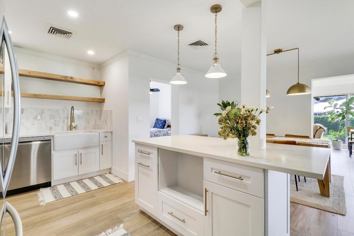 YORKTOWNE VILLAS - Residential