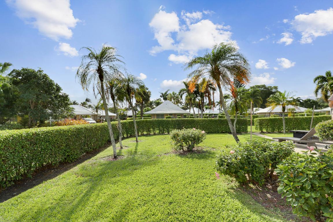 YORKTOWNE VILLAS - Residential