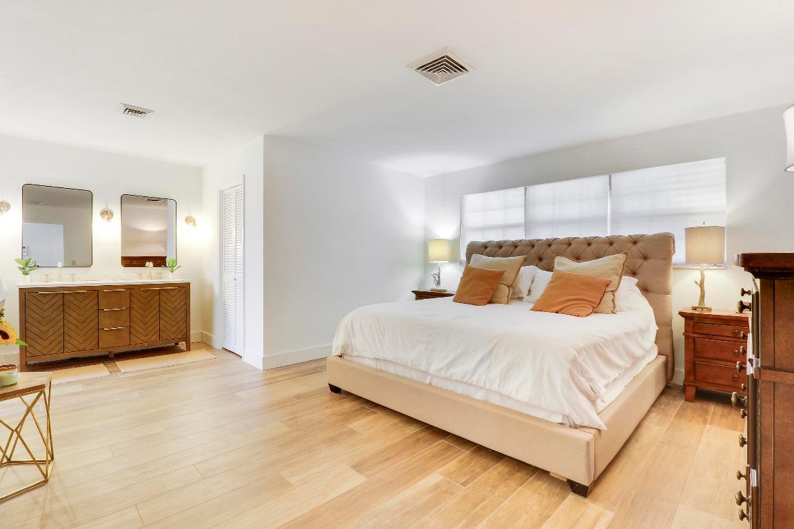 YORKTOWNE VILLAS - Residential