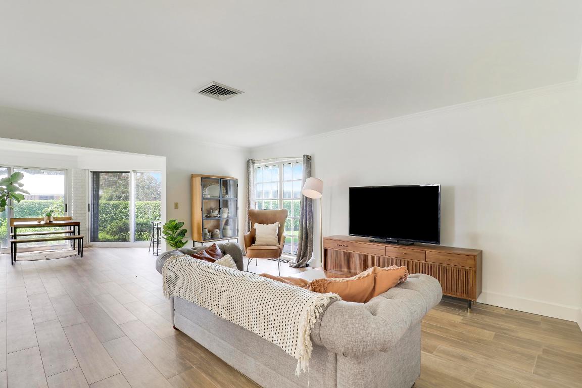 YORKTOWNE VILLAS - Residential