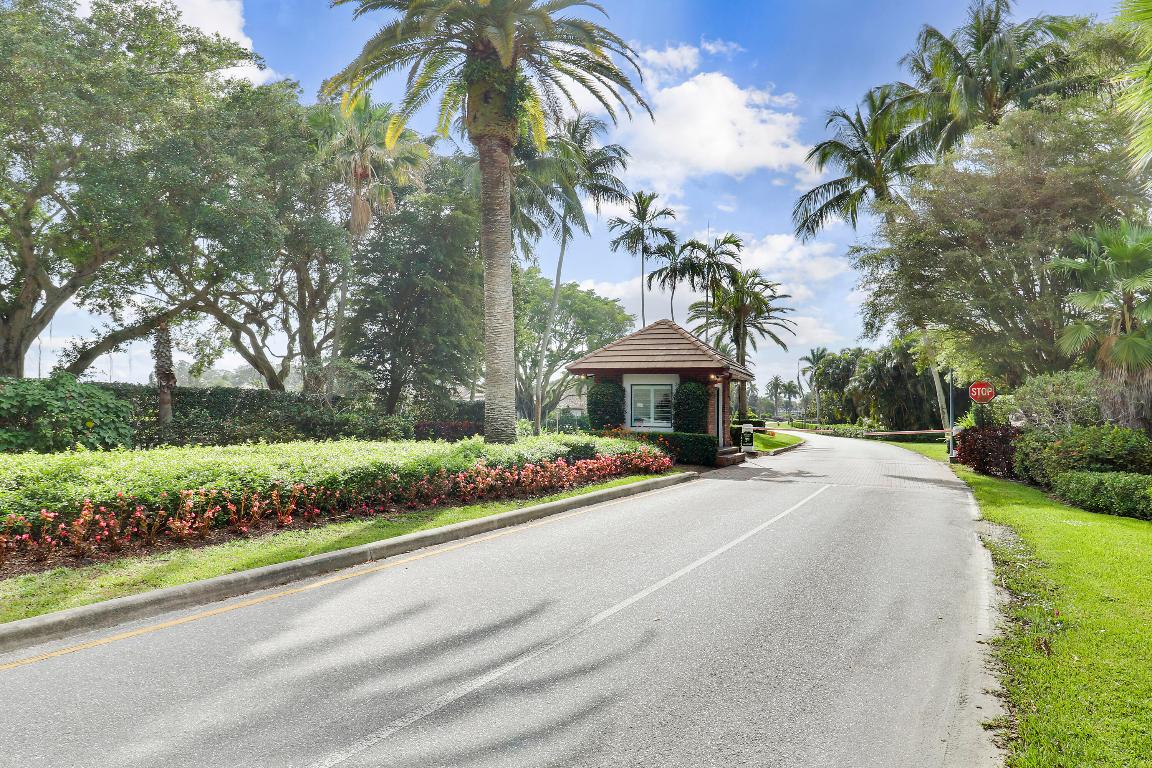 YORKTOWNE VILLAS - Residential