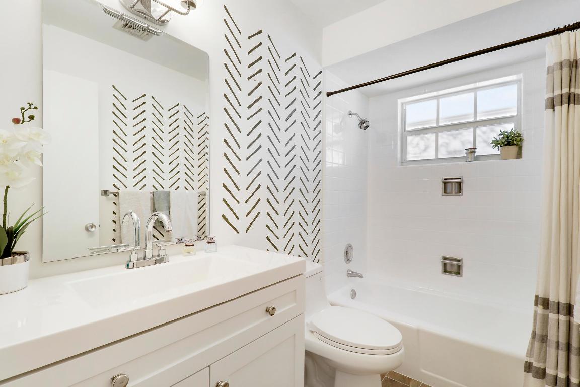 YORKTOWNE VILLAS - Residential