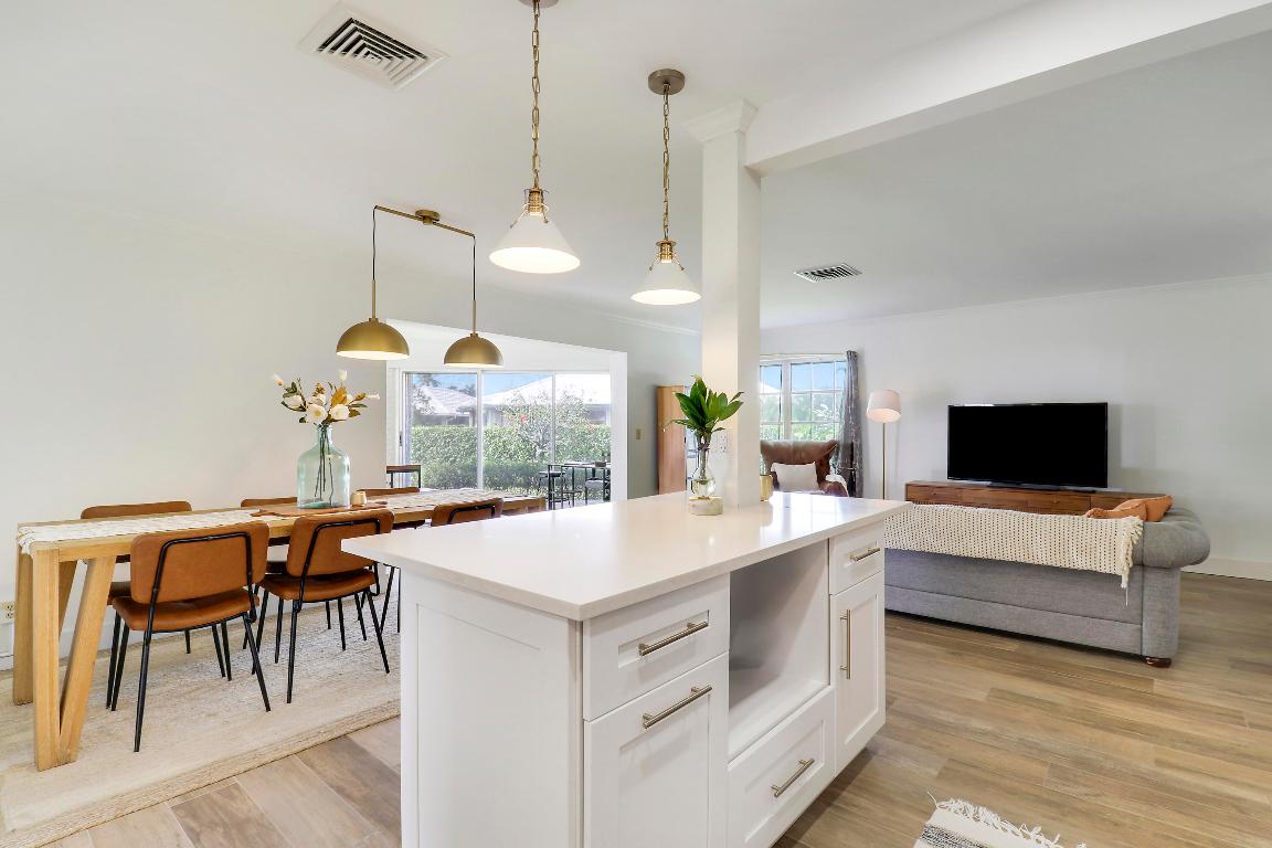 YORKTOWNE VILLAS - Residential