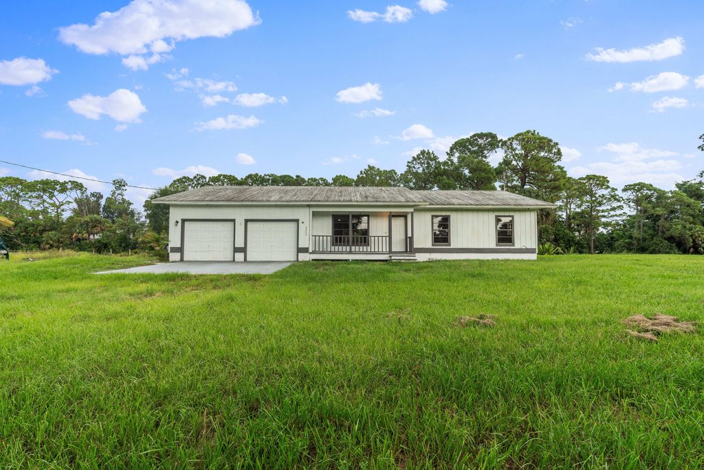 Photo of 9949 N 154th Rd Road N, Jupiter, FL 33478 (MLS # B26028646)