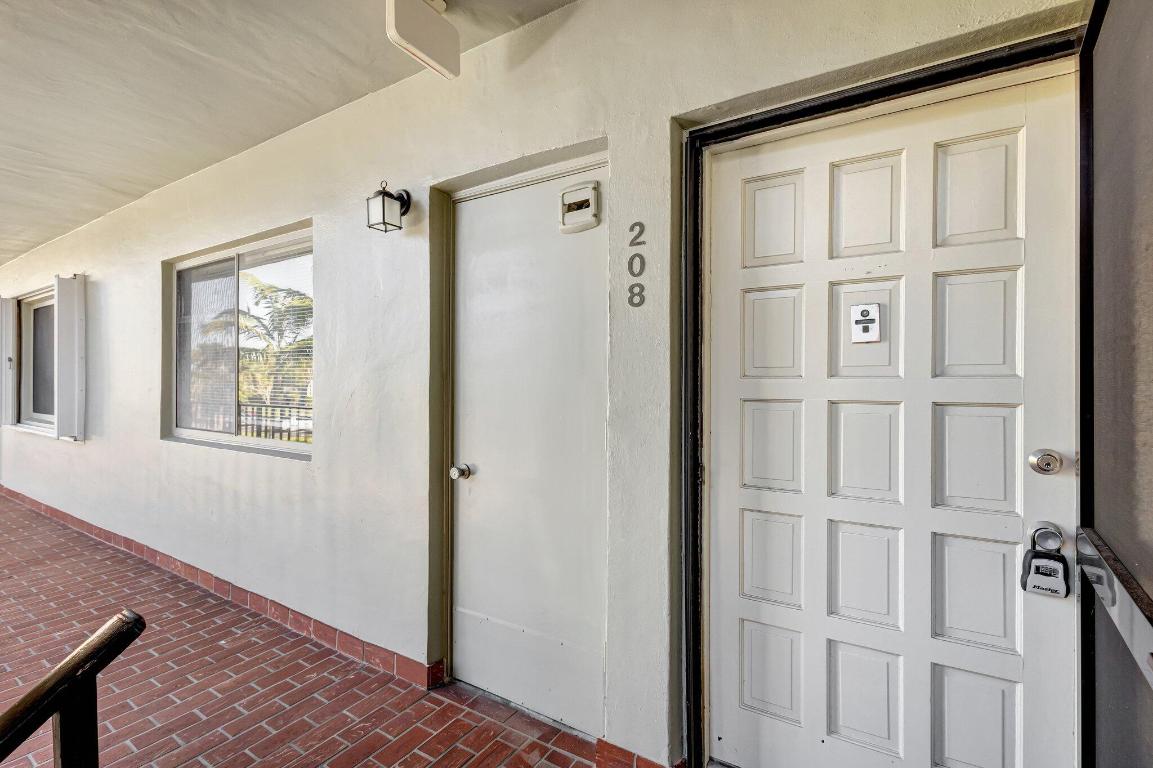 FOUNTAINS OF PALM BEACH CONDO 7/ Tivoli/ The Fount - Residential Lease