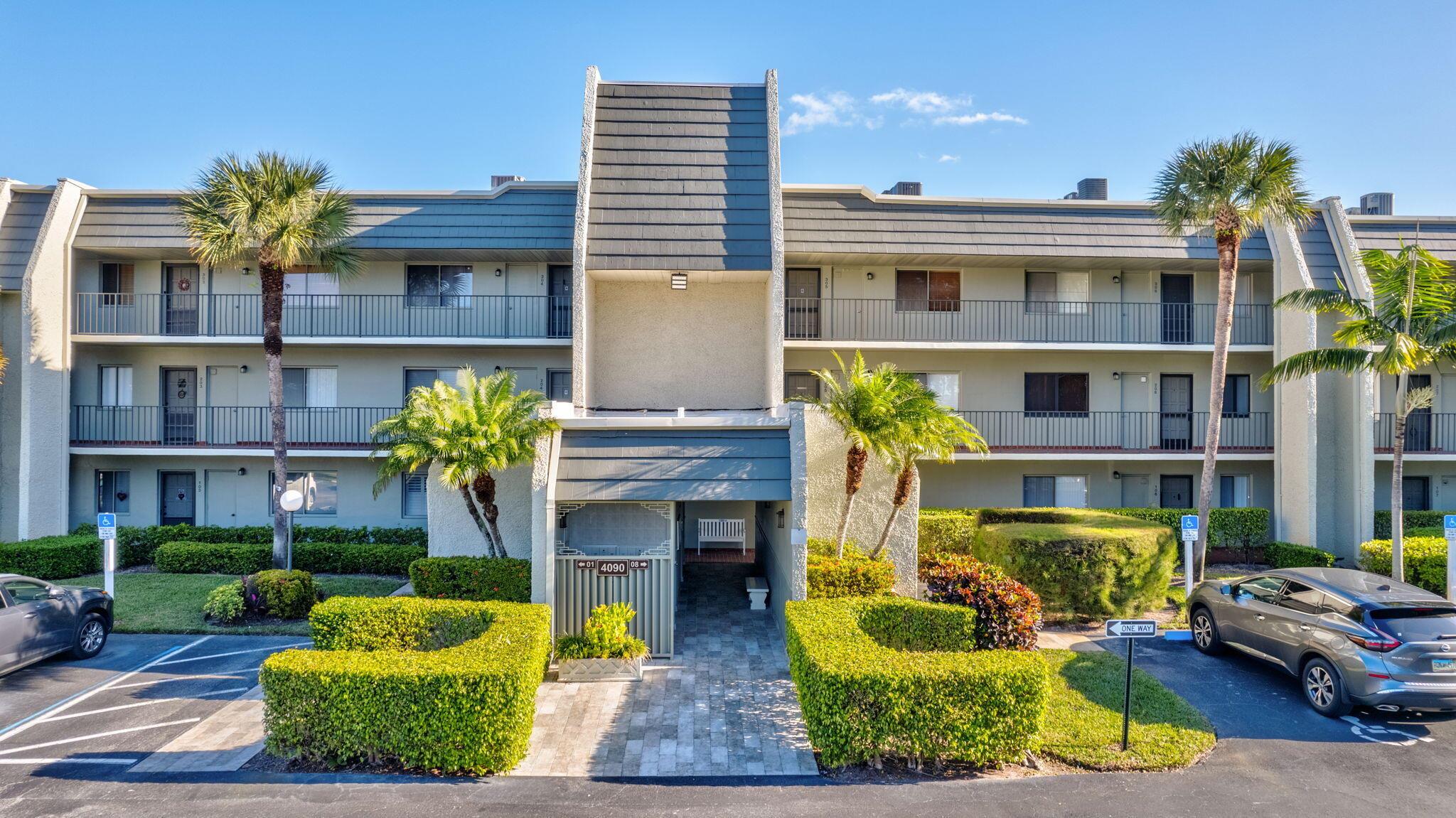 FOUNTAINS OF PALM BEACH C - Residential Lease