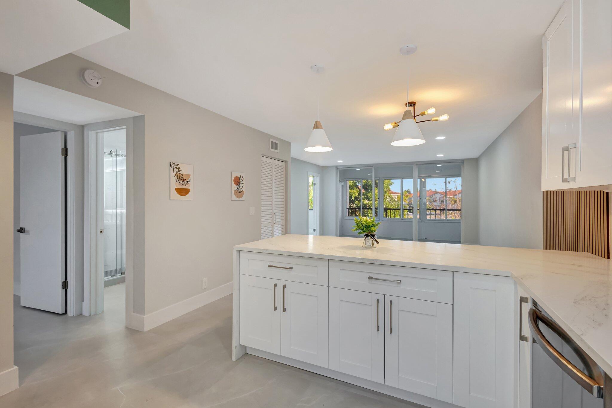 FOUNTAINS OF PALM BEACH C - Residential Lease