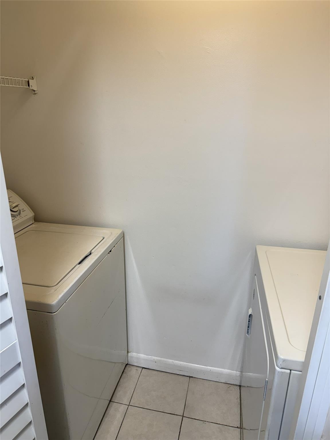 ROYAL POINCIANA CONDO - Residential Lease