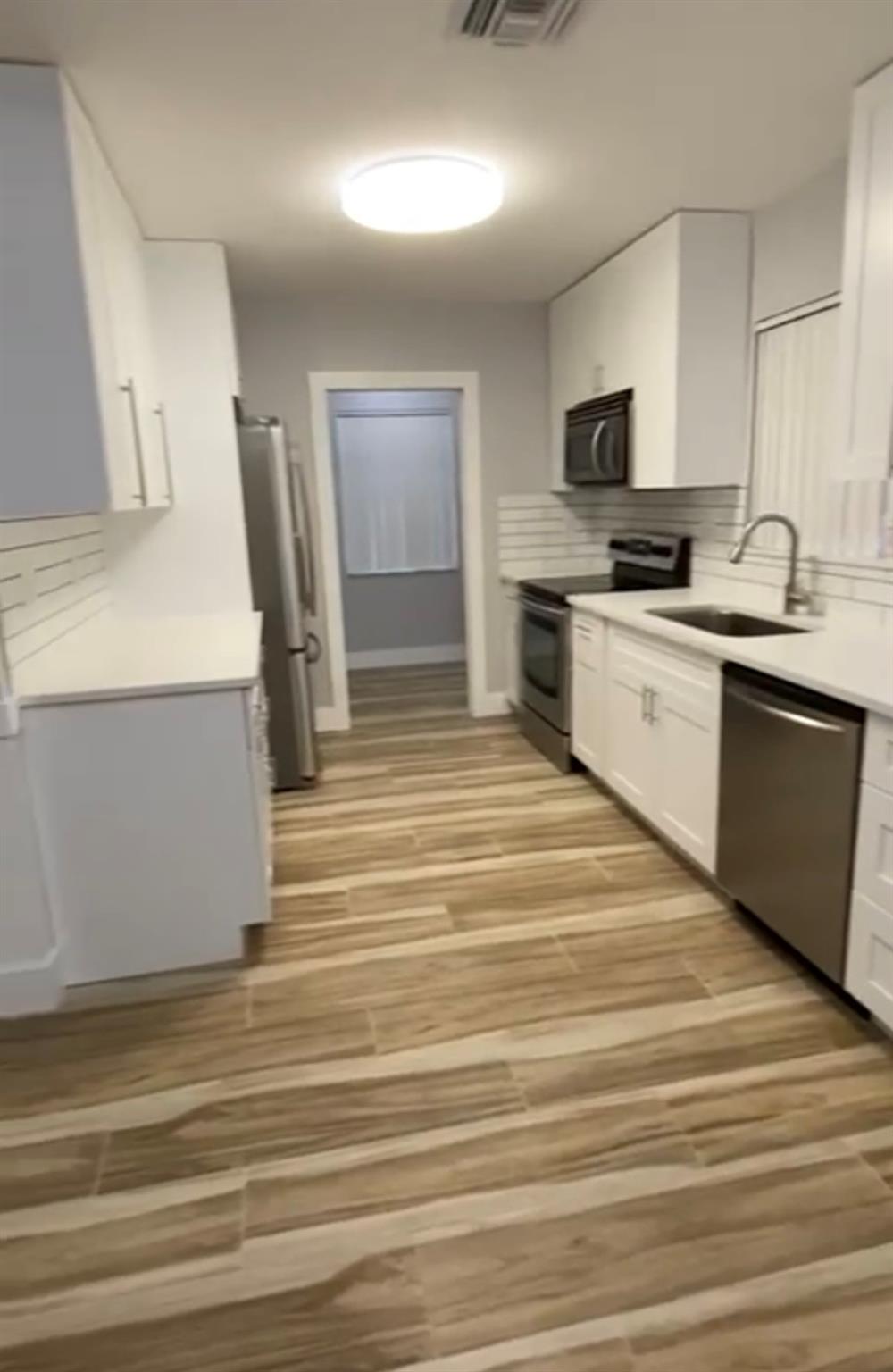 NOVELTY SUBDIVISION 152-1 - Residential Lease