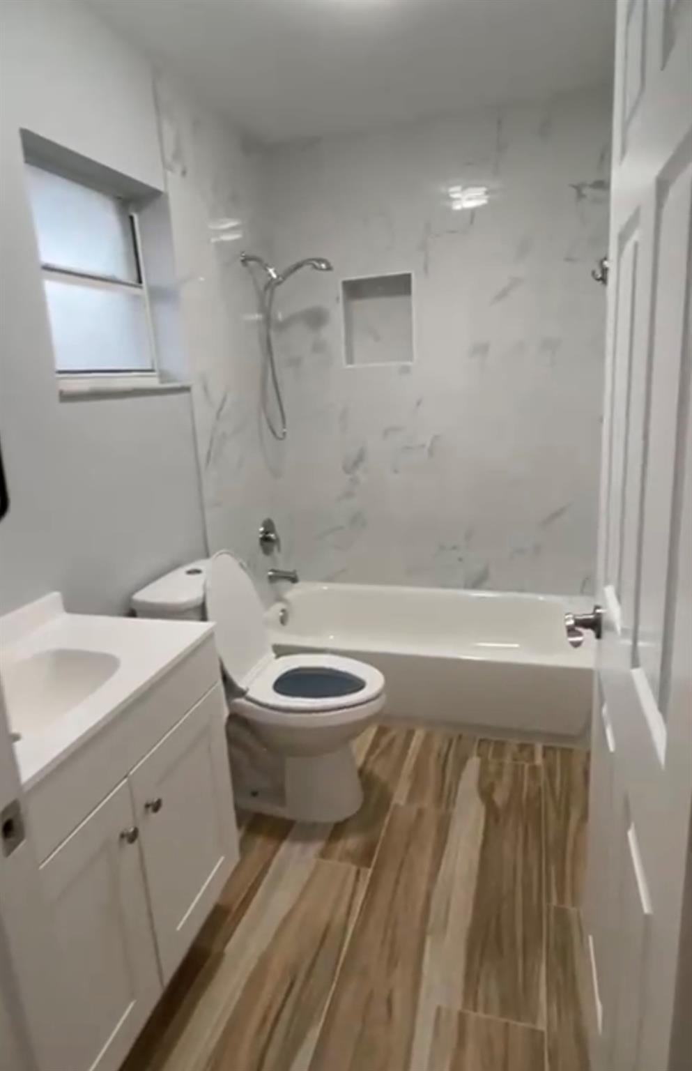 NOVELTY SUBDIVISION 152-1 - Residential Lease