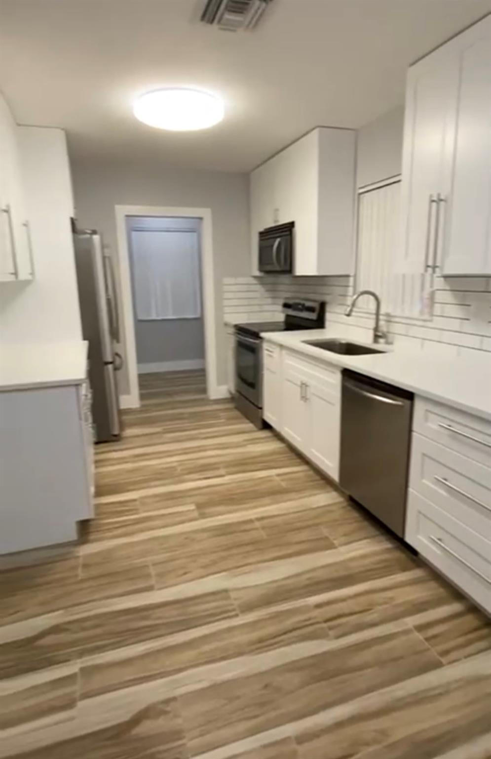 NOVELTY SUBDIVISION 152-1 - Residential Lease