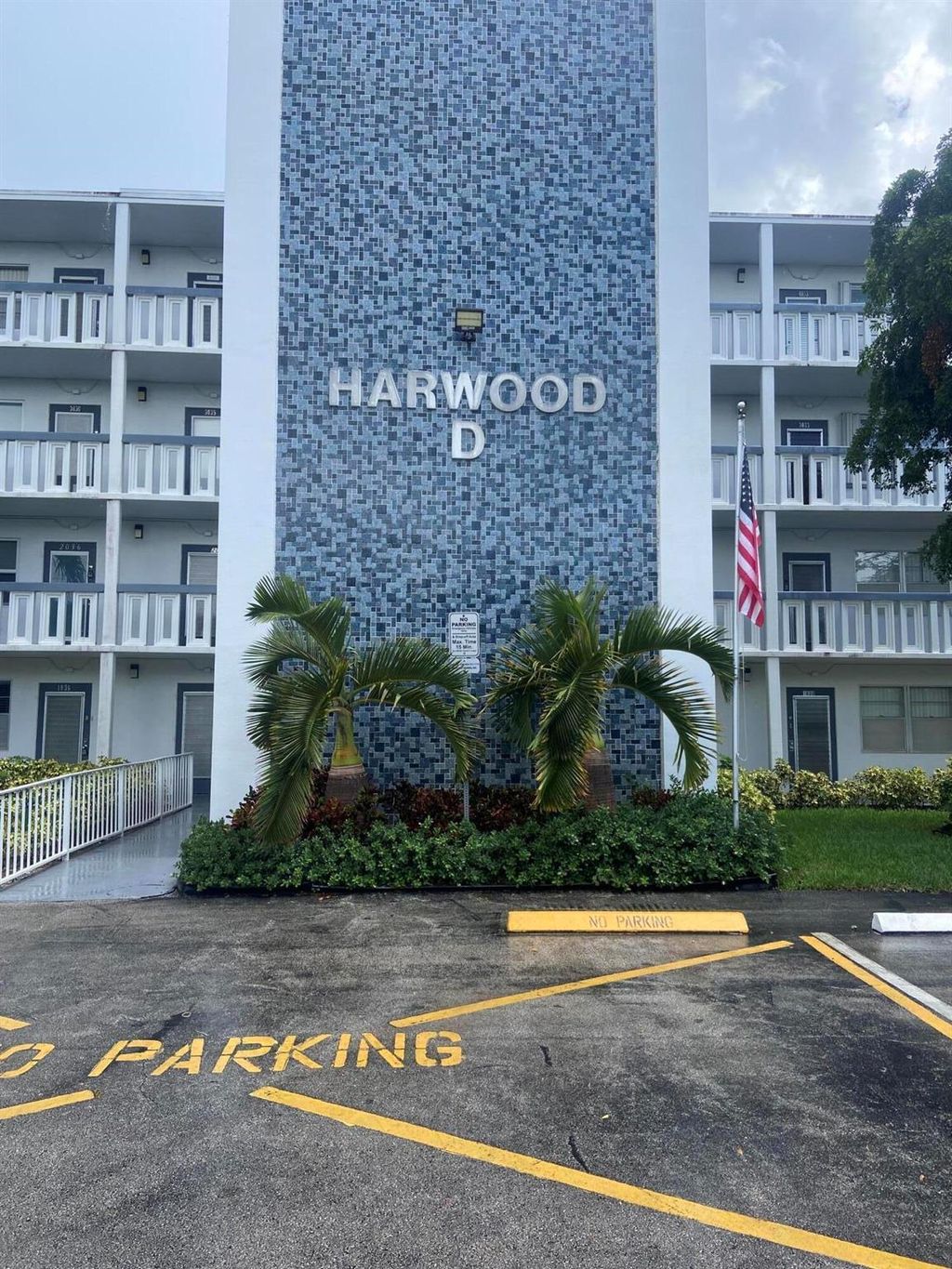 Photo of 2036 Harwood D, Deerfield Beach, FL 33442 (MLS # R11108494)
