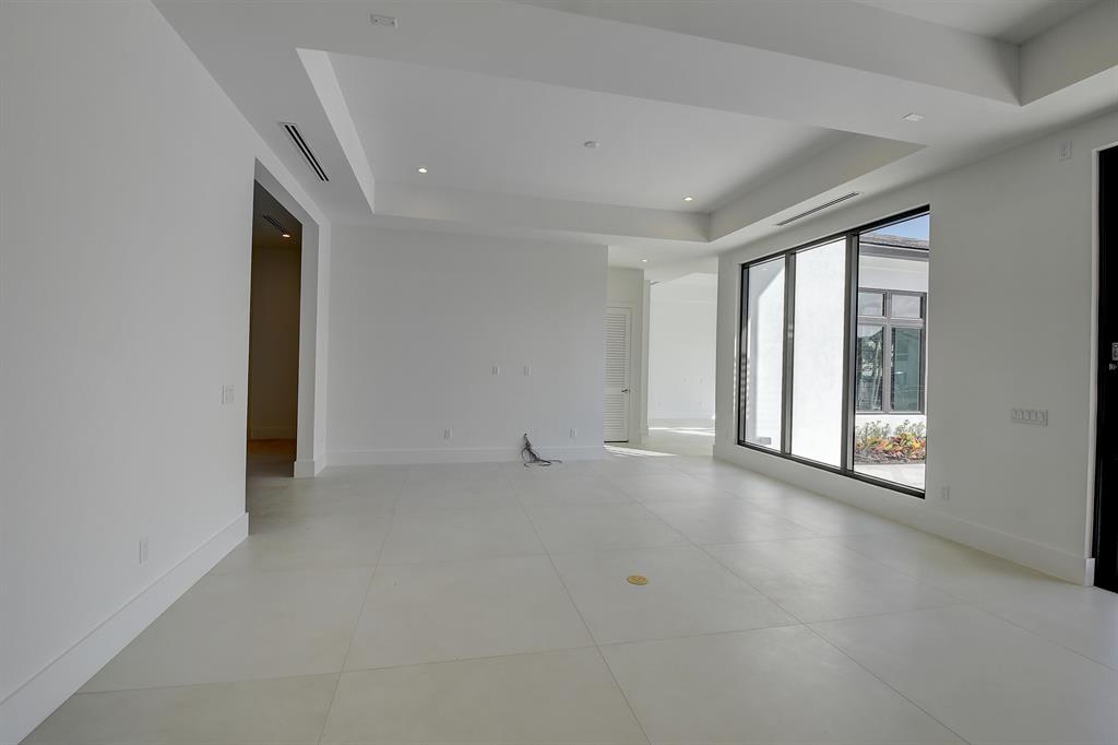 Harbour East - Residential