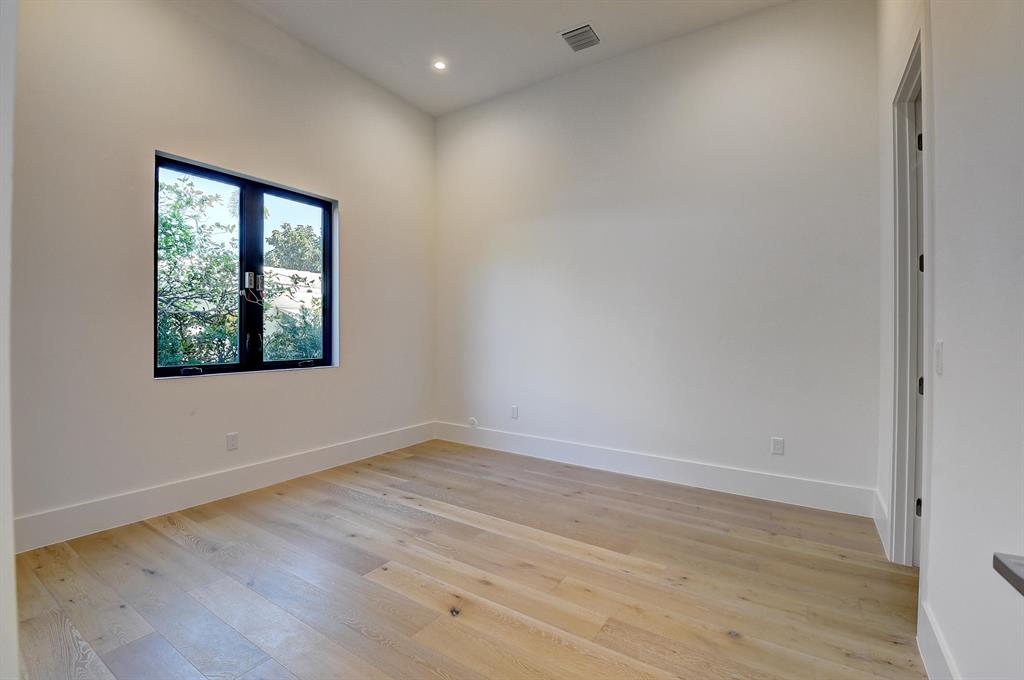 Harbour East - Residential