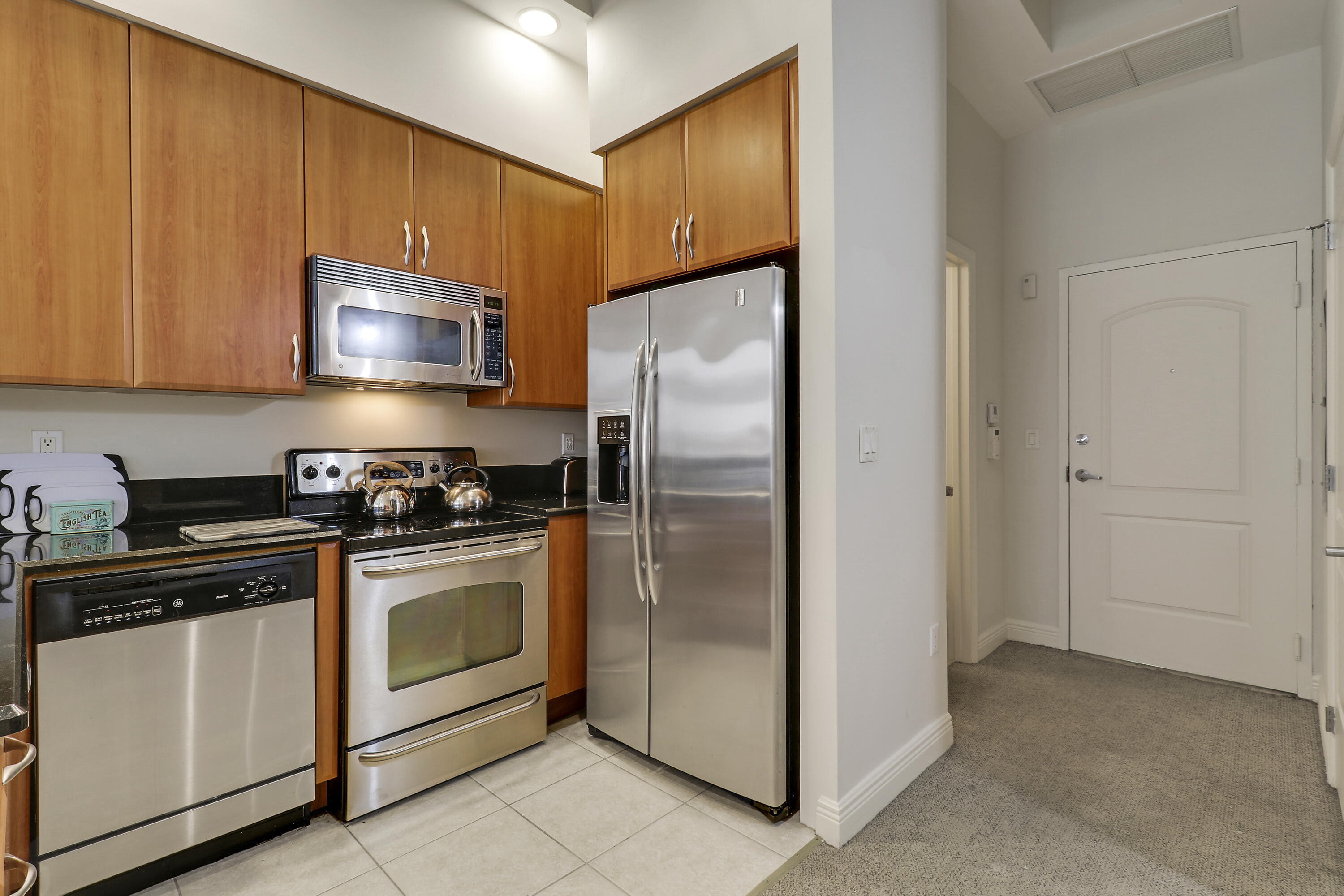 ONE CITY PLAZA CONDO - Residential Lease