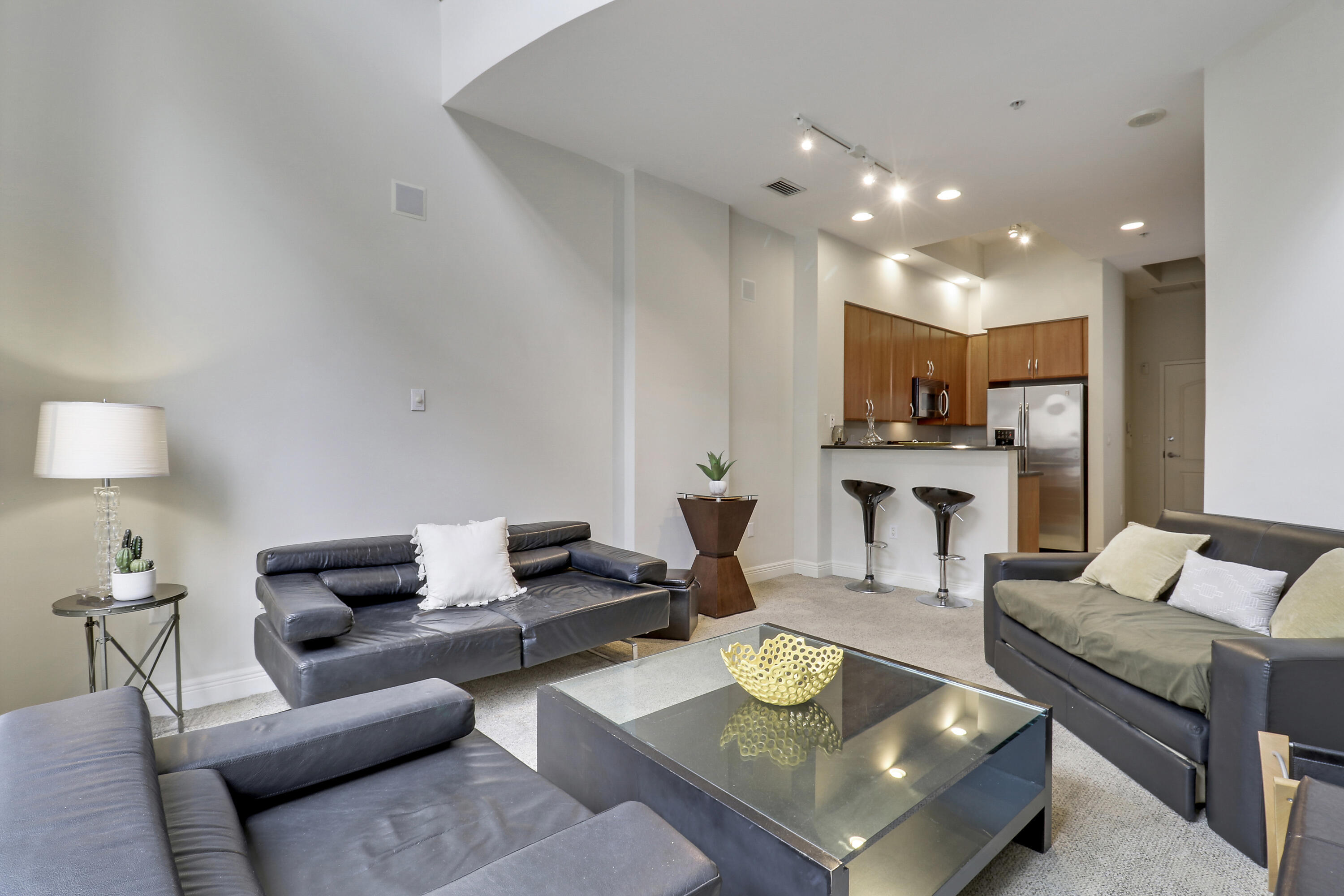 ONE CITY PLAZA CONDO - Residential Lease