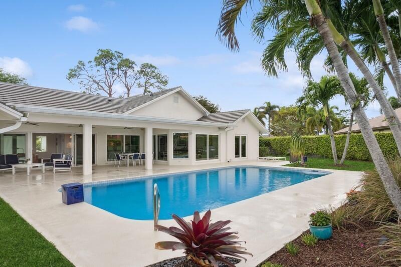532 N Country Club Drive