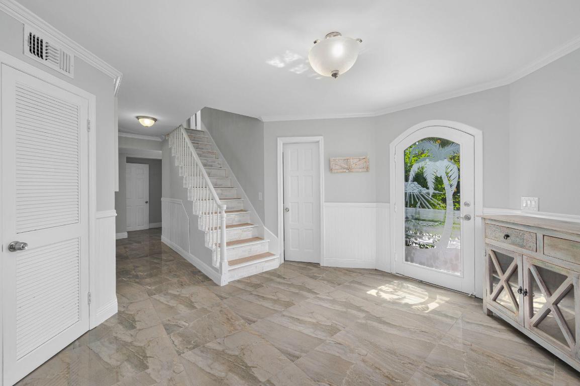 QUEEN'S COVE UNIT 1 - Residential