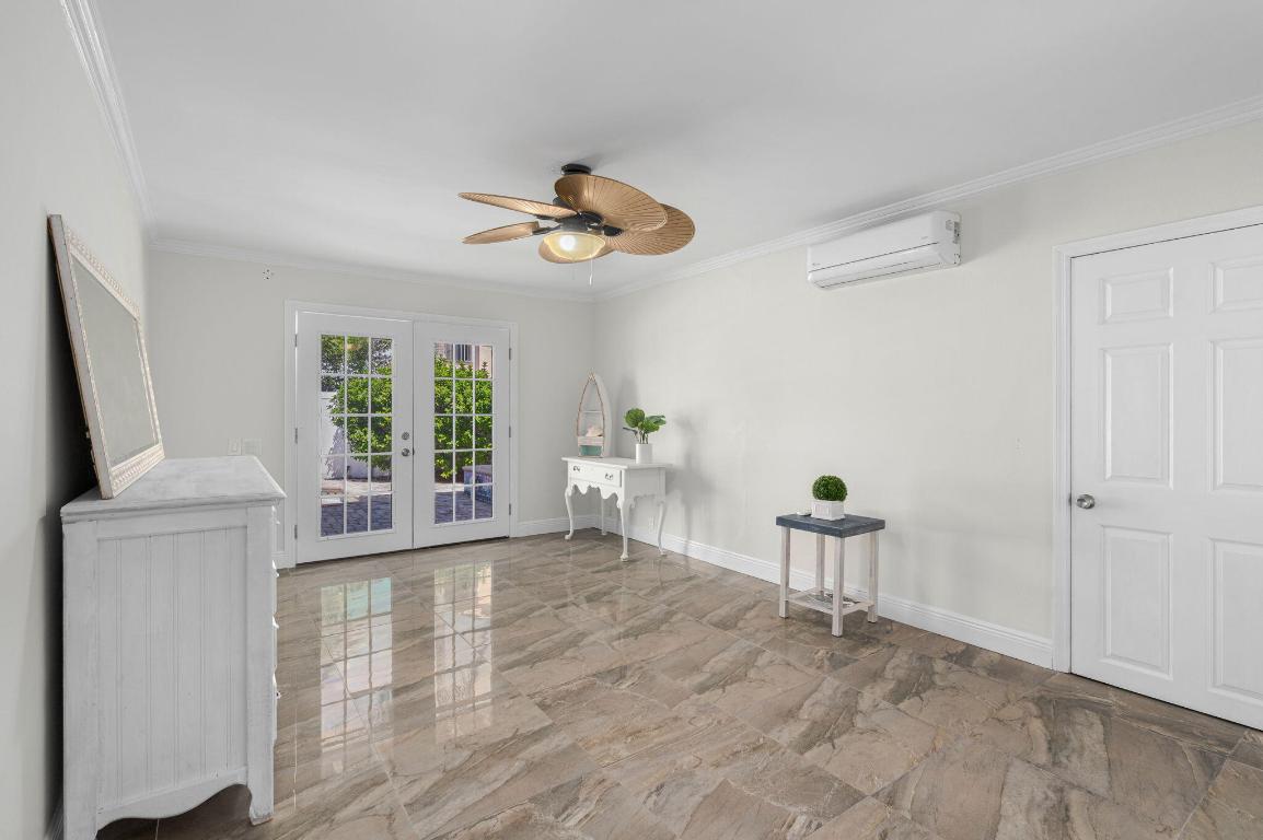 QUEEN'S COVE UNIT 1 - Residential