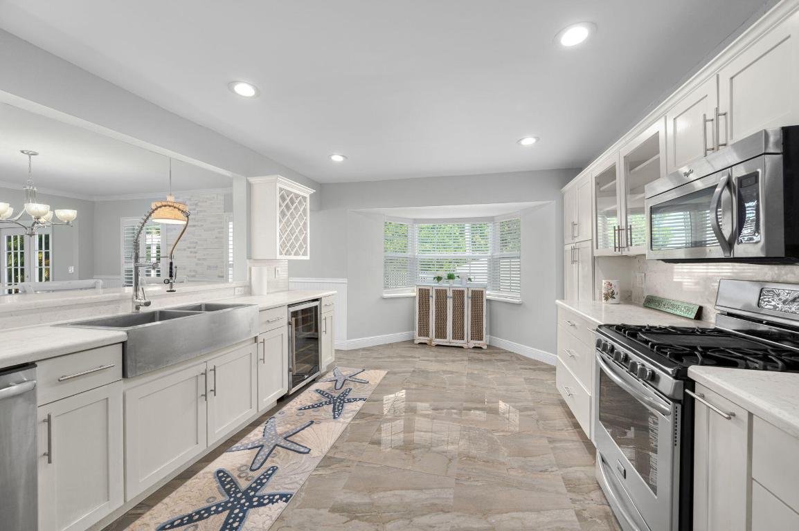 QUEEN'S COVE UNIT 1 - Residential