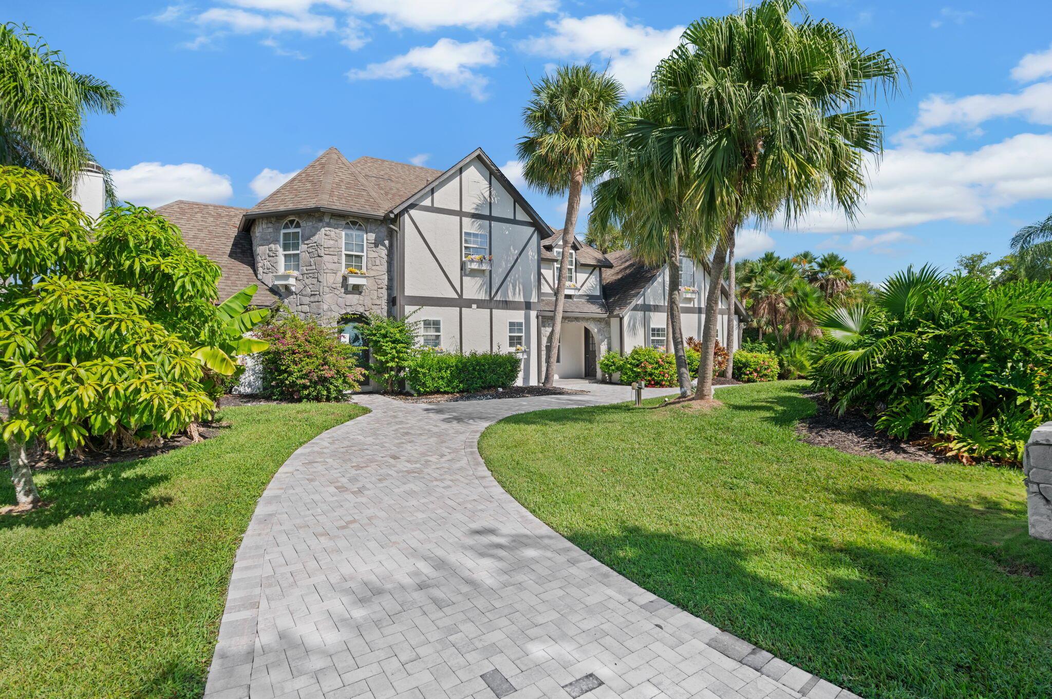 QUEEN'S COVE UNIT 1 - Residential