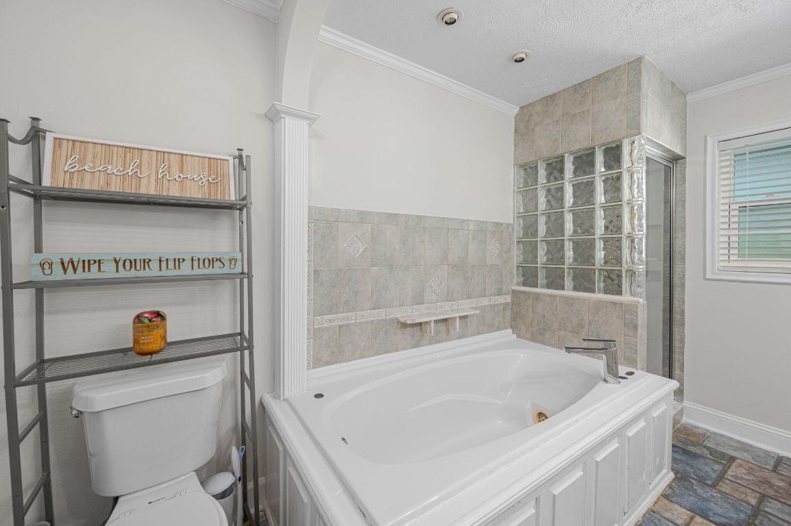 QUEEN'S COVE UNIT 1 - Residential