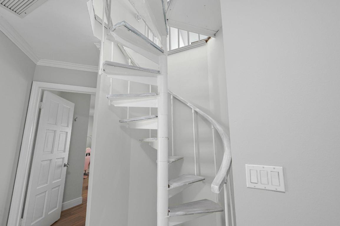 QUEEN'S COVE UNIT 1 - Residential