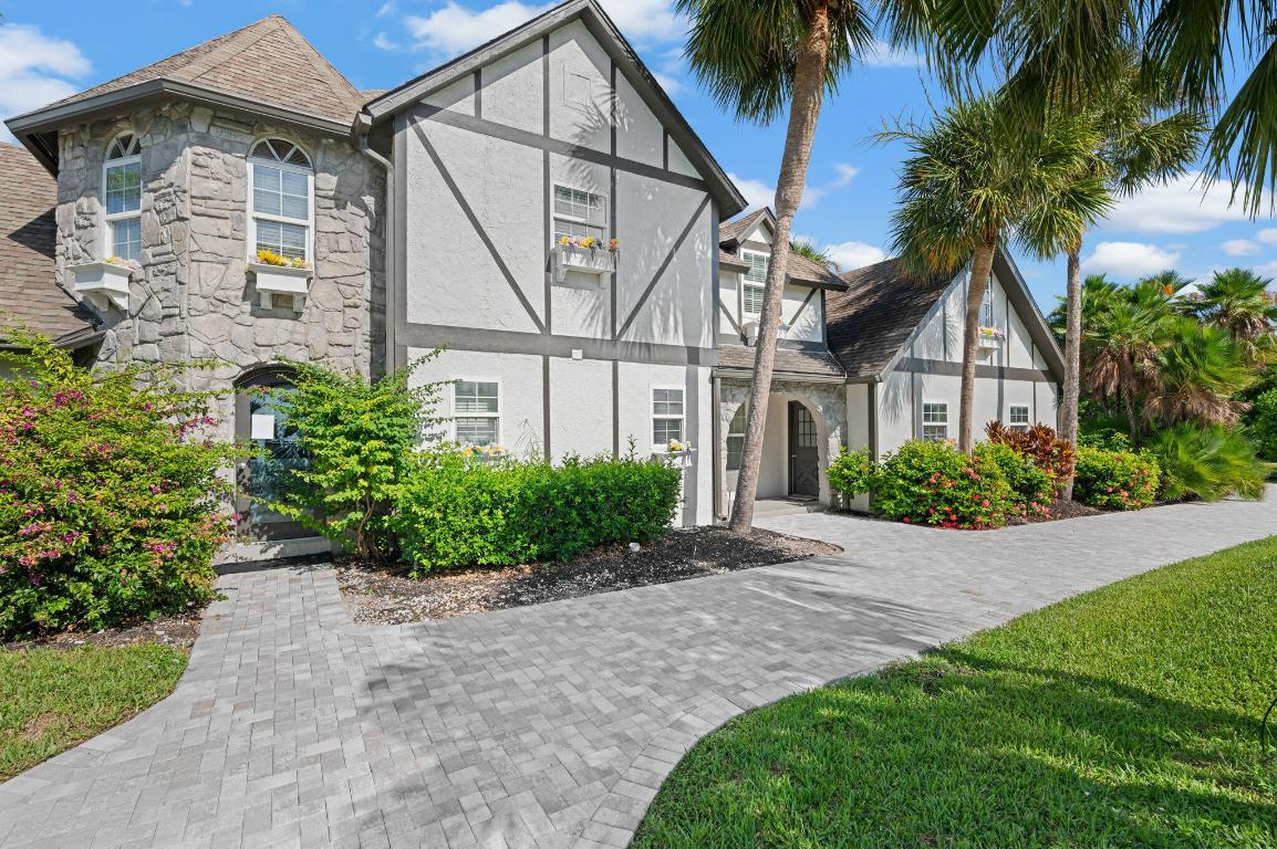 QUEEN'S COVE UNIT 1 - Residential