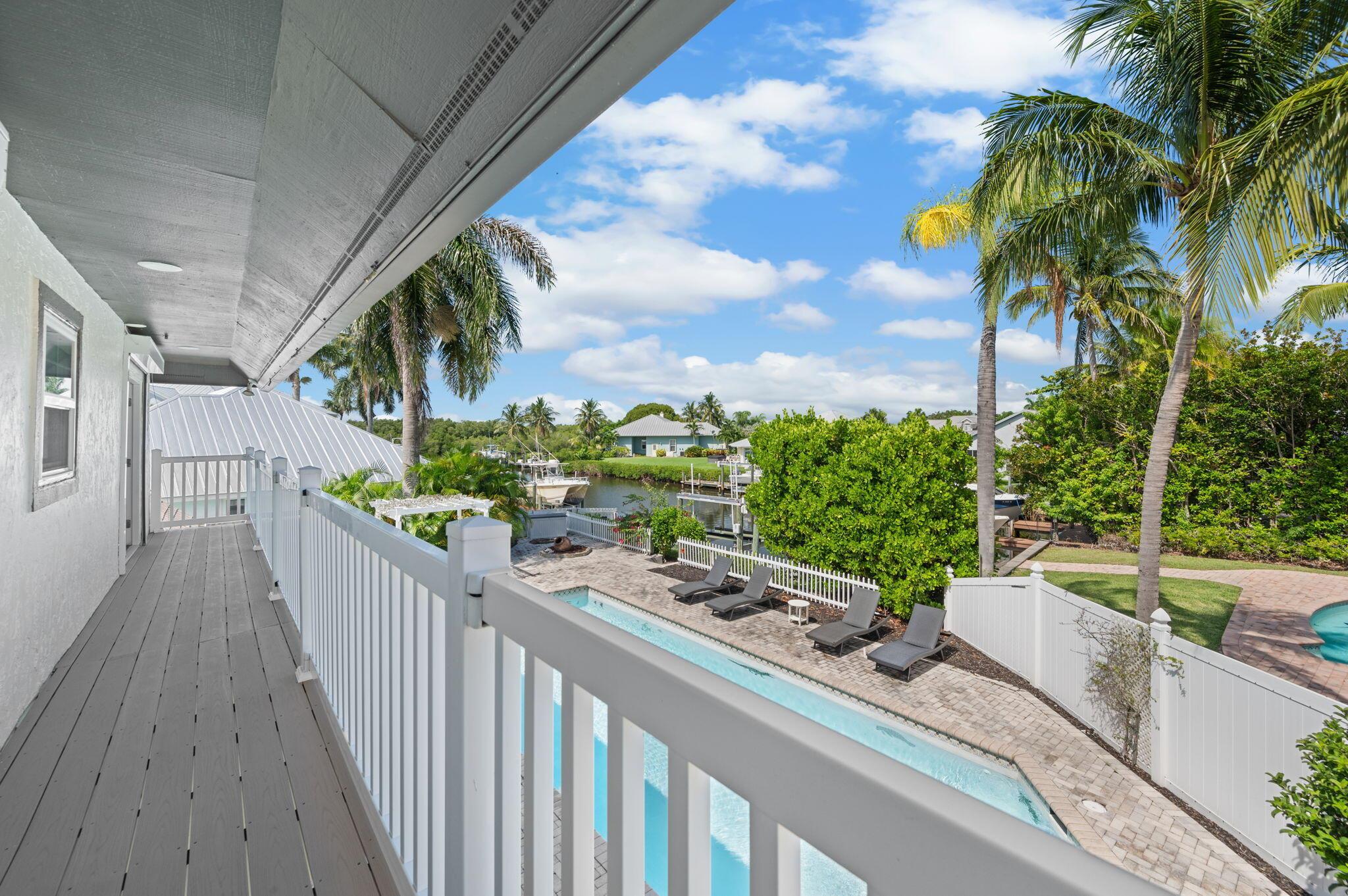 QUEEN'S COVE UNIT 1 - Residential
