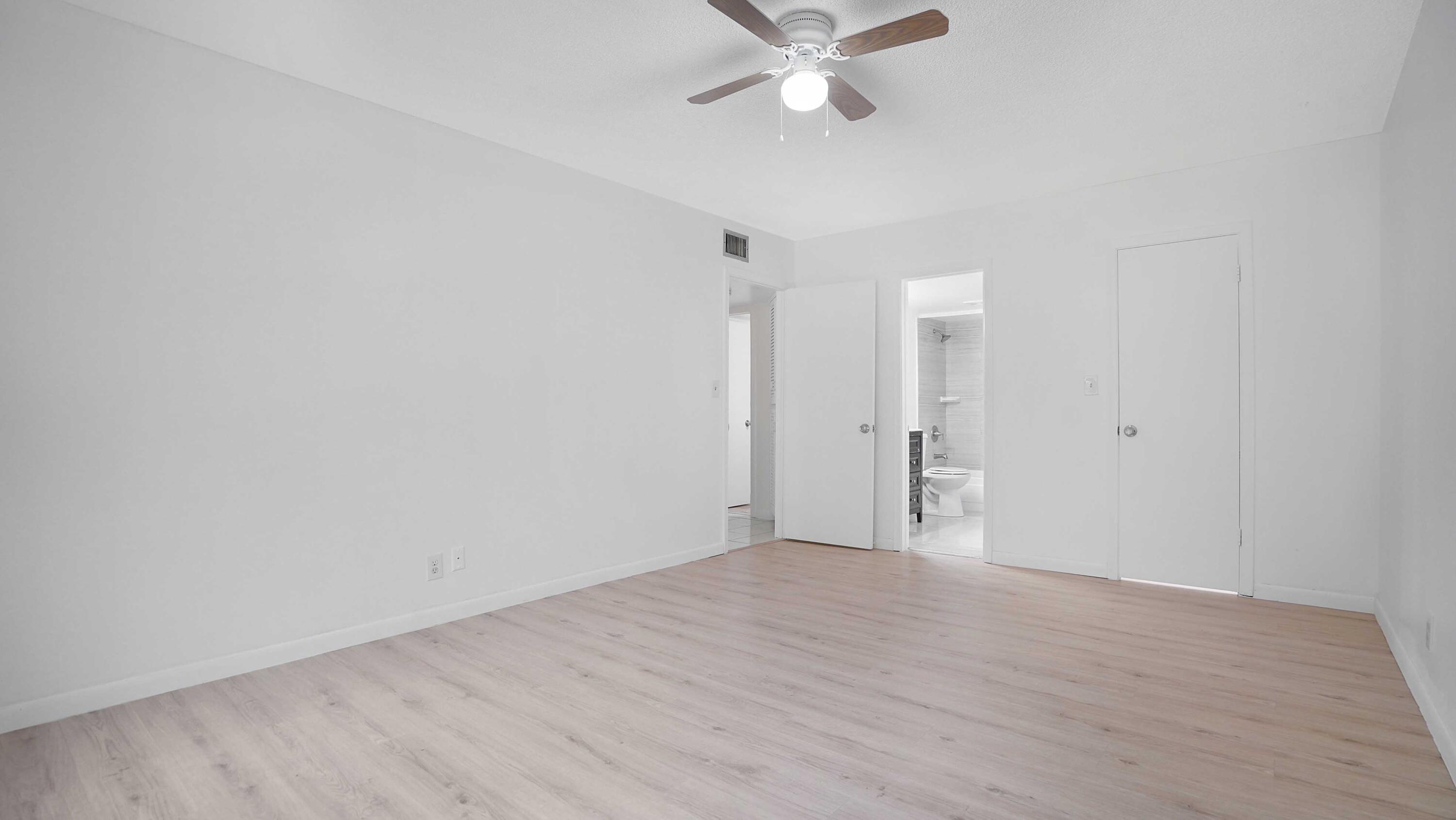 OAKLAND SHORES CONDOMINIUM 1 - Residential