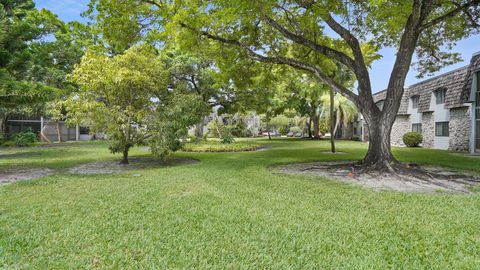 Tiny photo for 3105 Oakland Shores Drive #J106, Oakland Park, FL 33309 (MLS # B26022916)