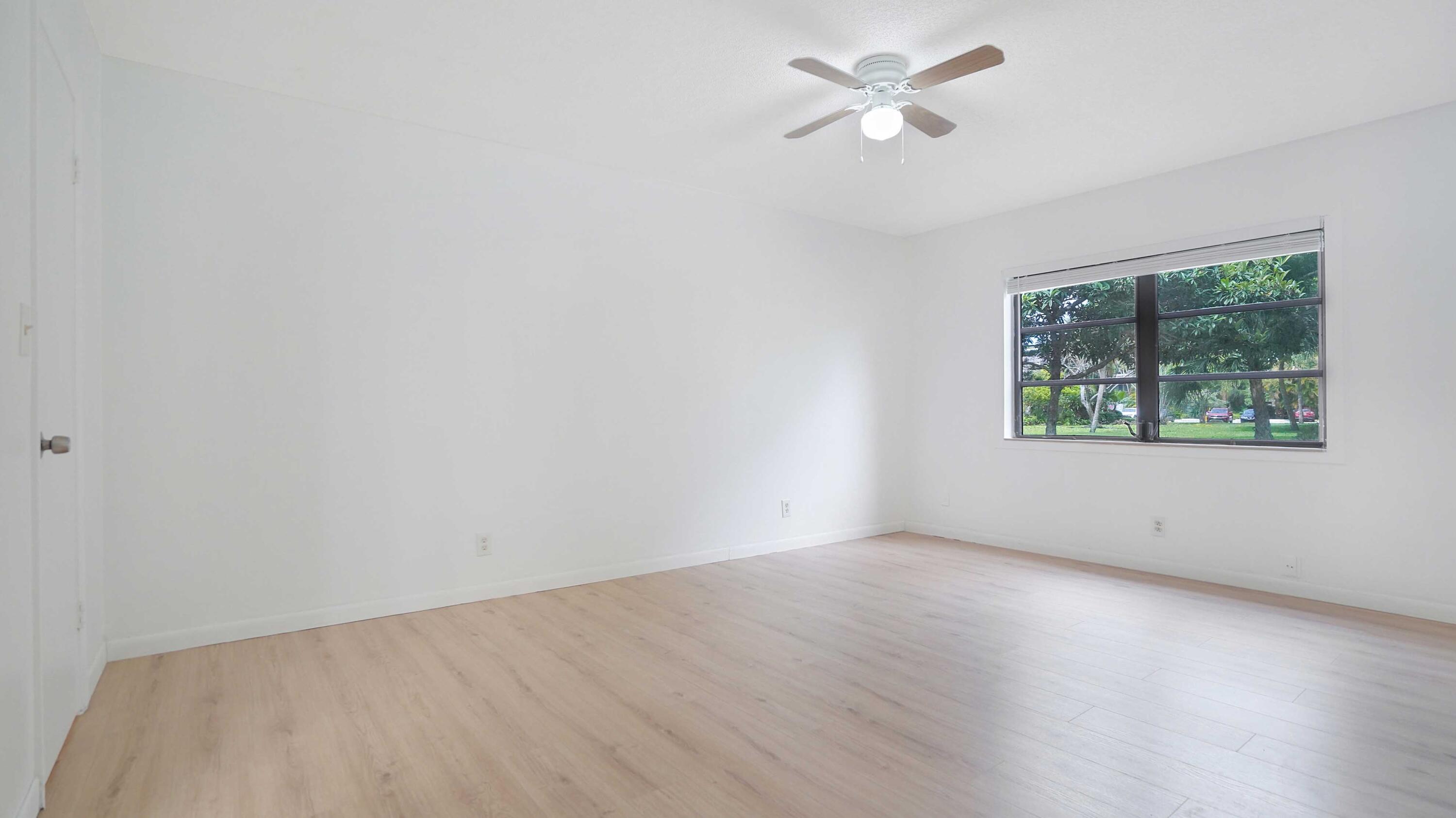 OAKLAND SHORES CONDOMINIUM 1 - Residential