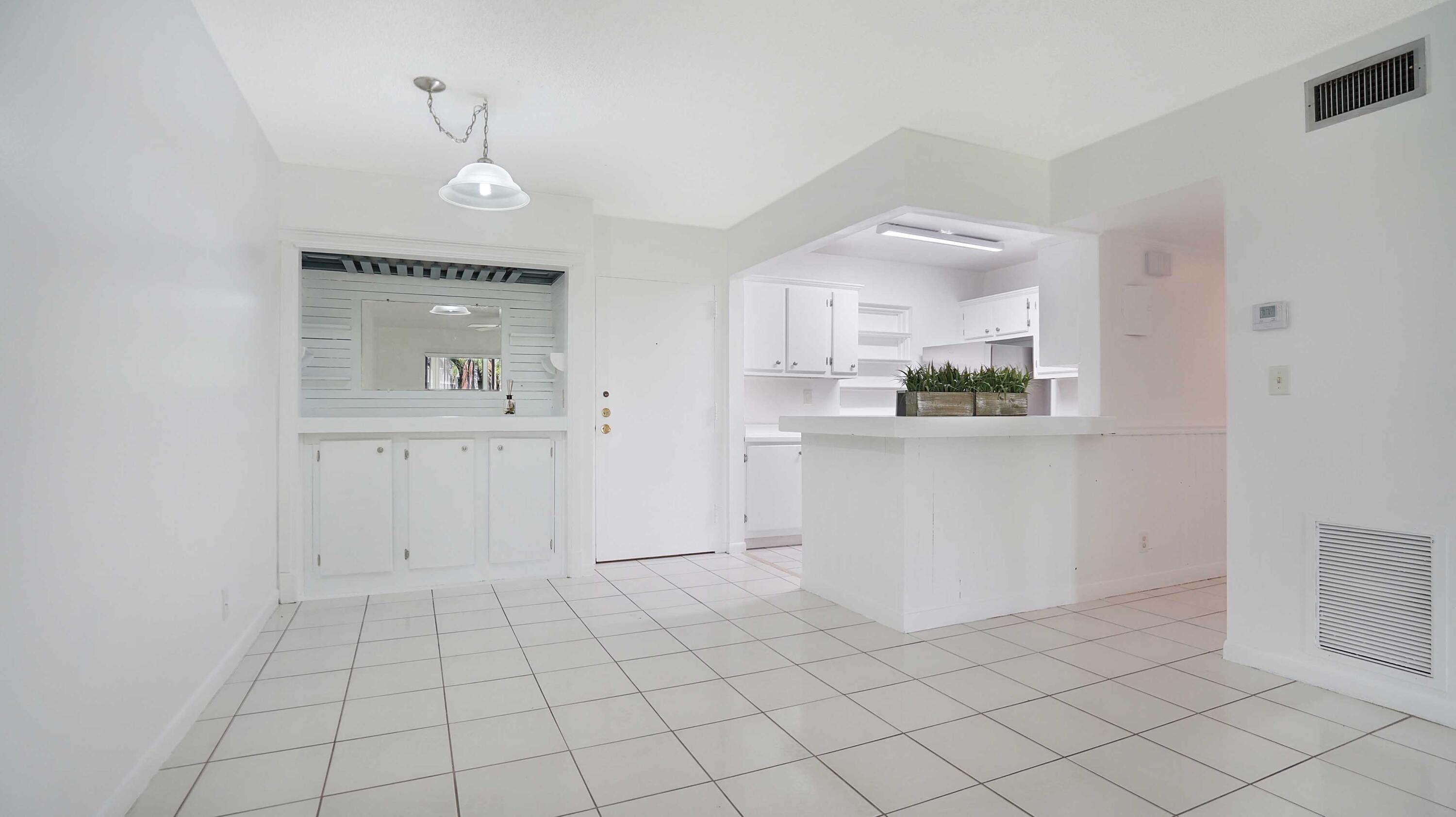 OAKLAND SHORES CONDOMINIUM 1 - Residential