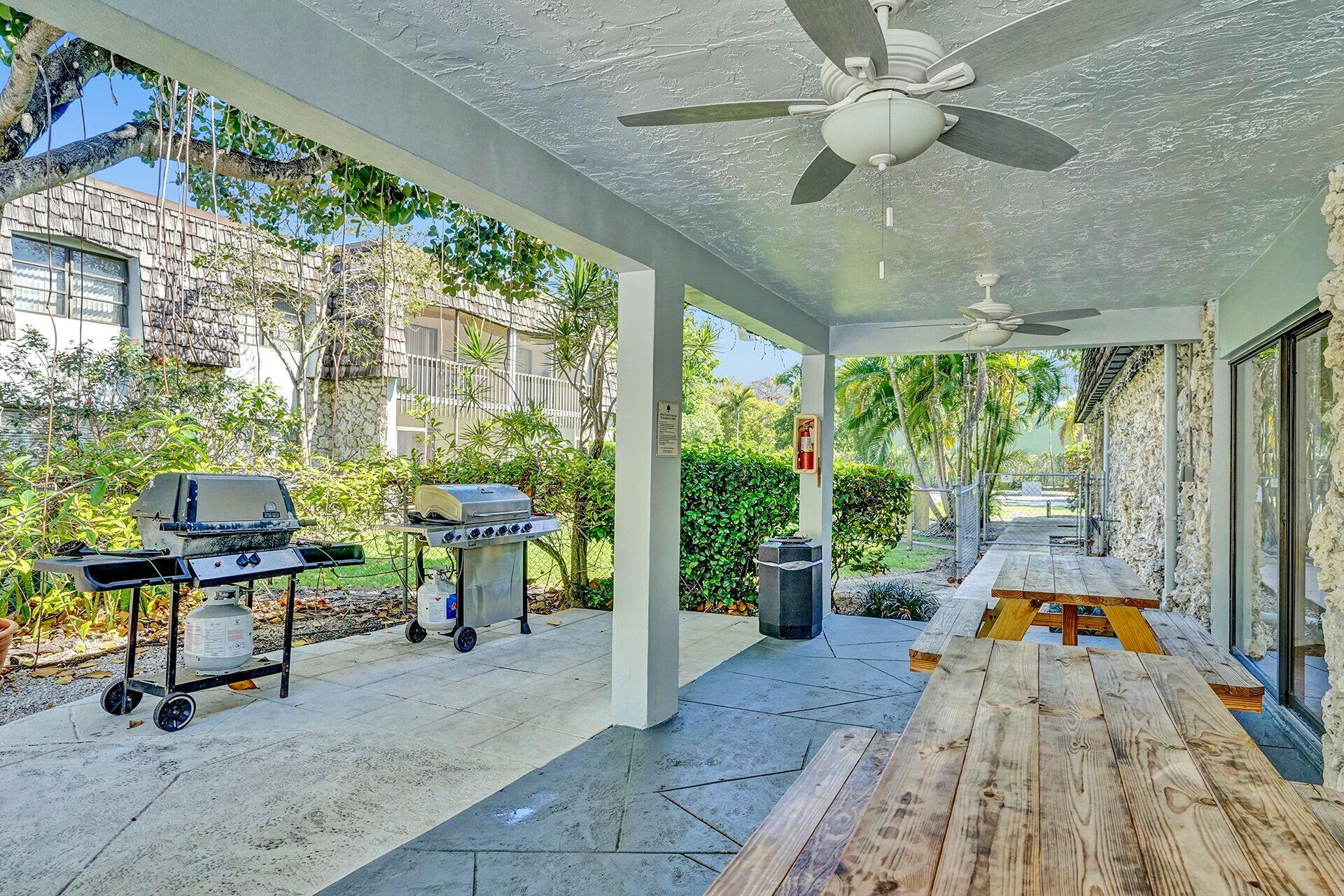 OAKLAND SHORES CONDOMINIUM 1 - Residential