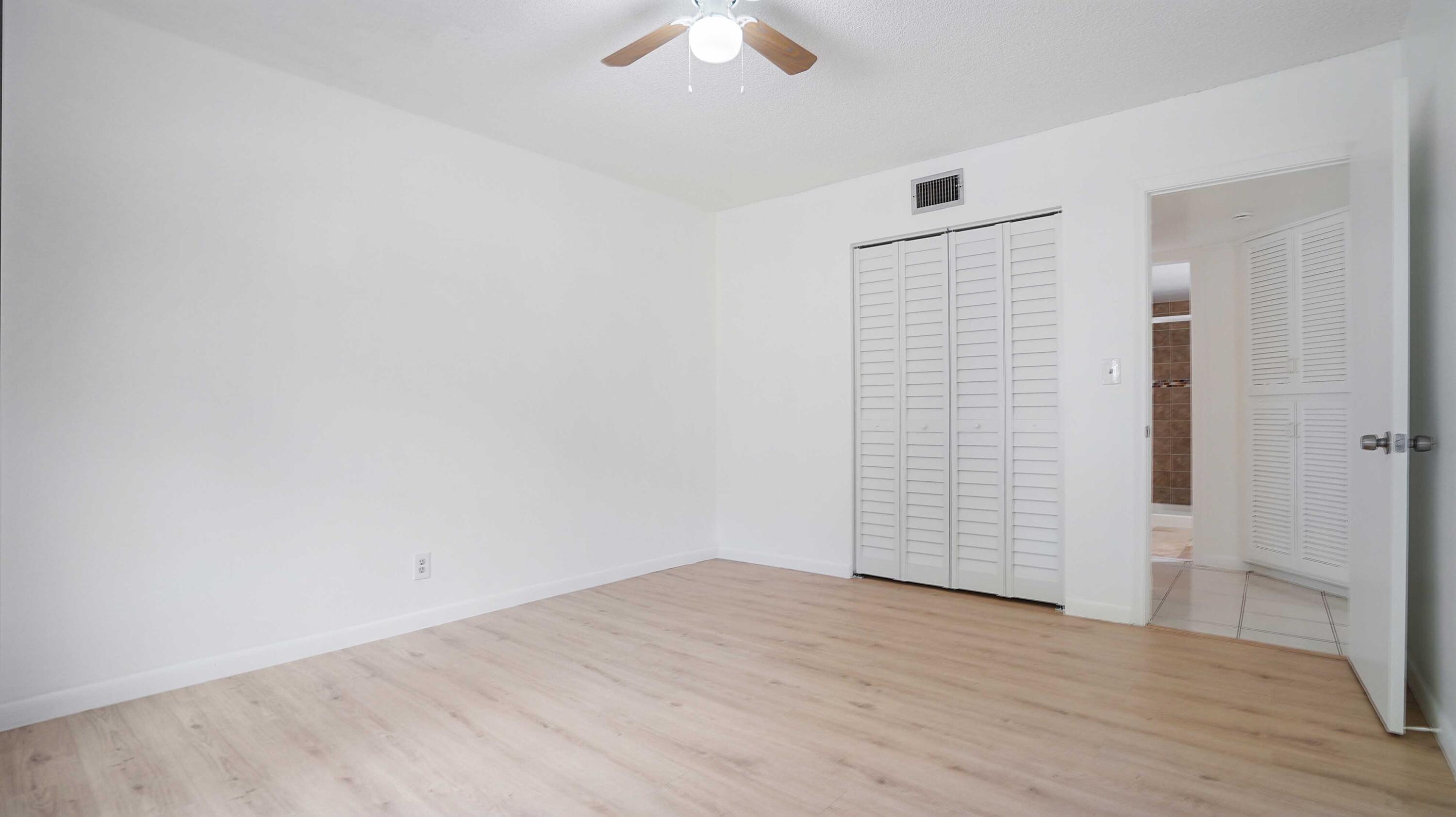 OAKLAND SHORES CONDOMINIUM 1 - Residential