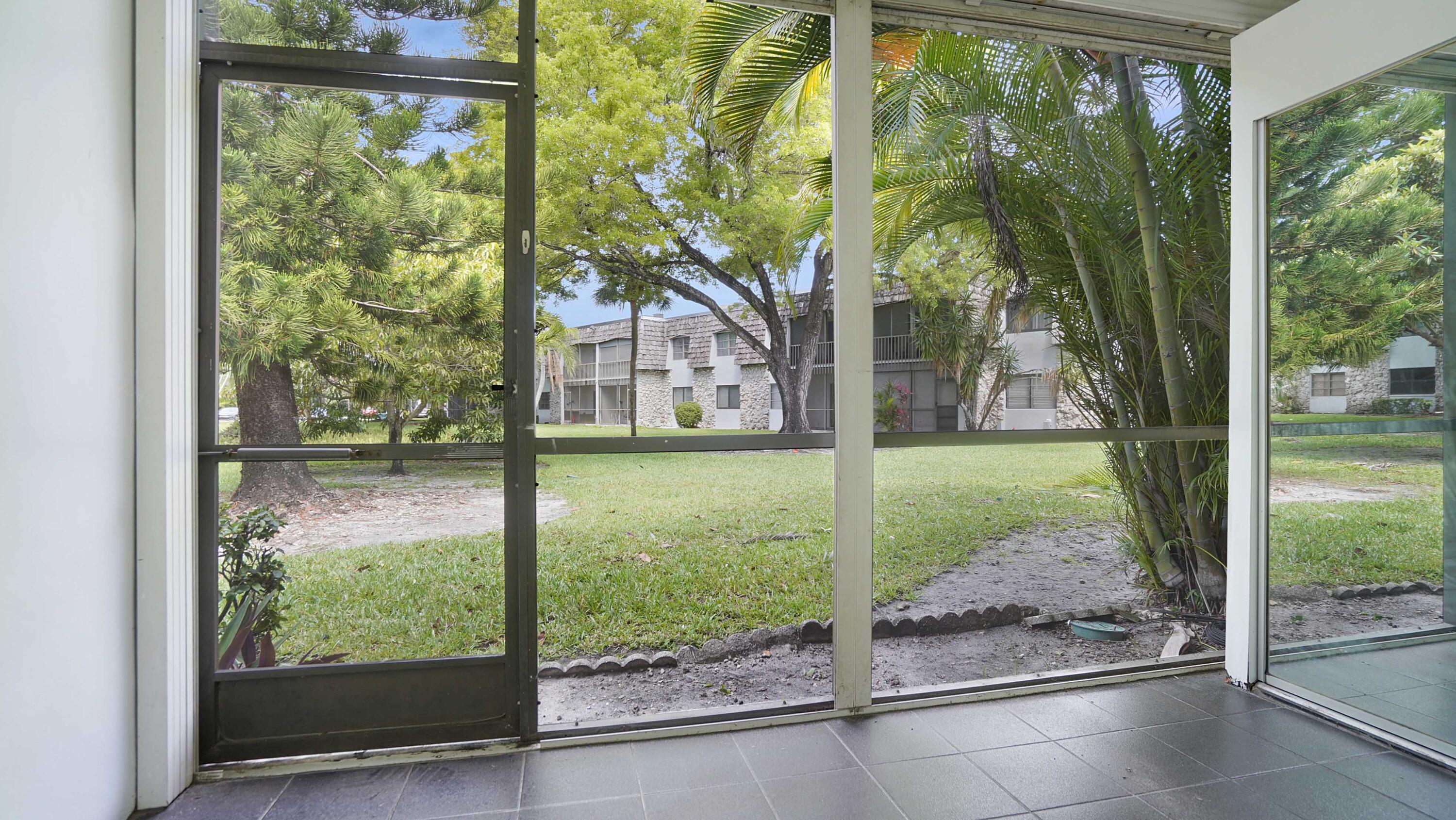 OAKLAND SHORES CONDOMINIUM 1 - Residential