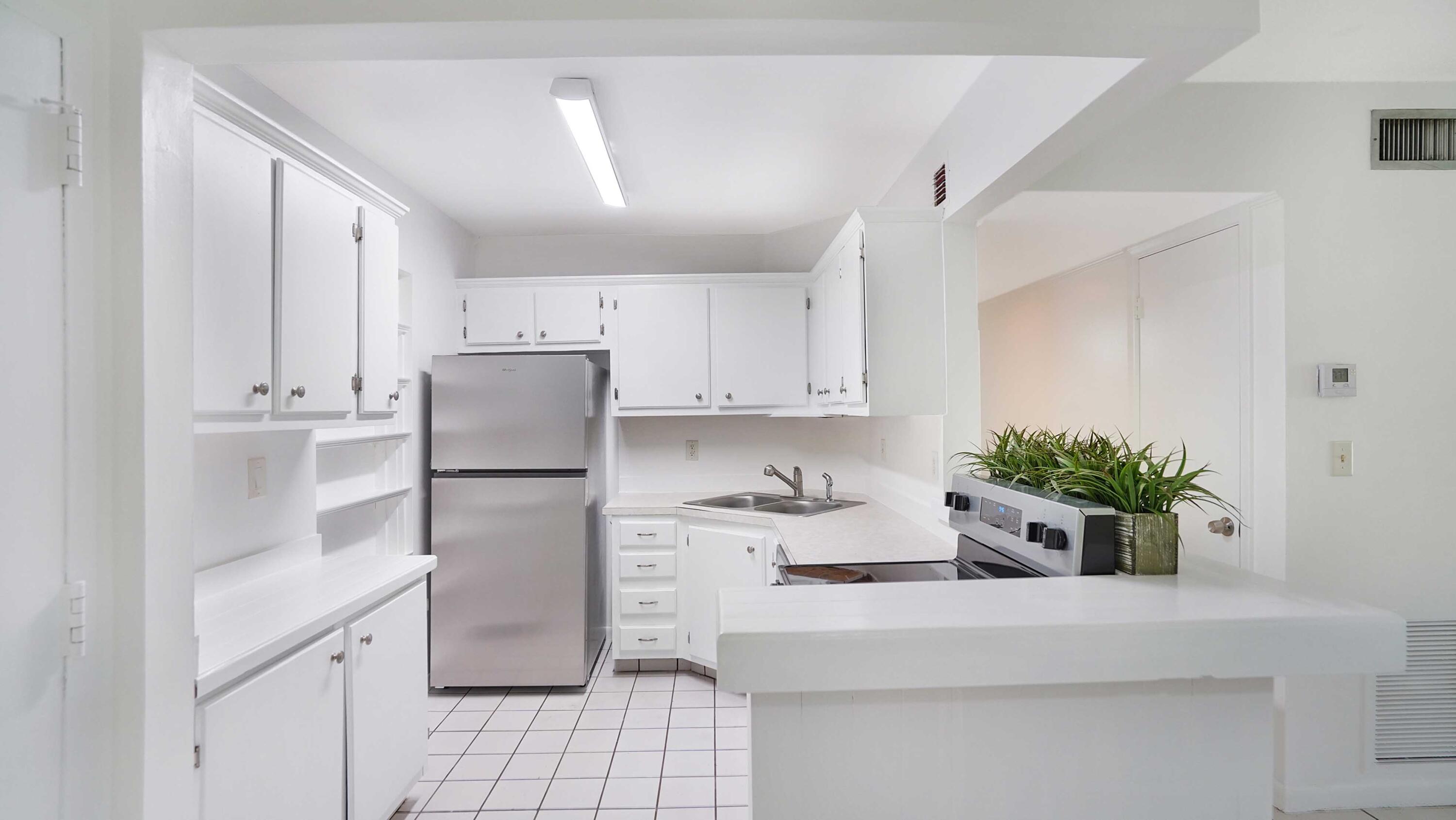 3105 Oakland Shores Drive J106