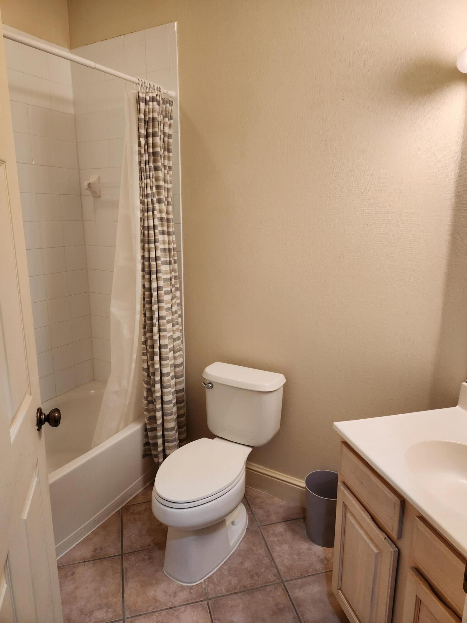 GOLF VILLAS II CONDOMINIUM - Residential Lease