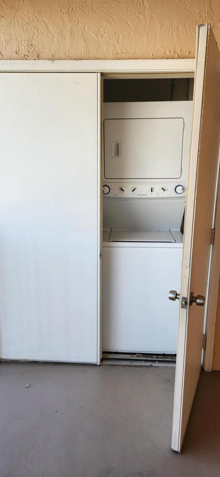 GOLF VILLAS II CONDOMINIU - Residential Lease