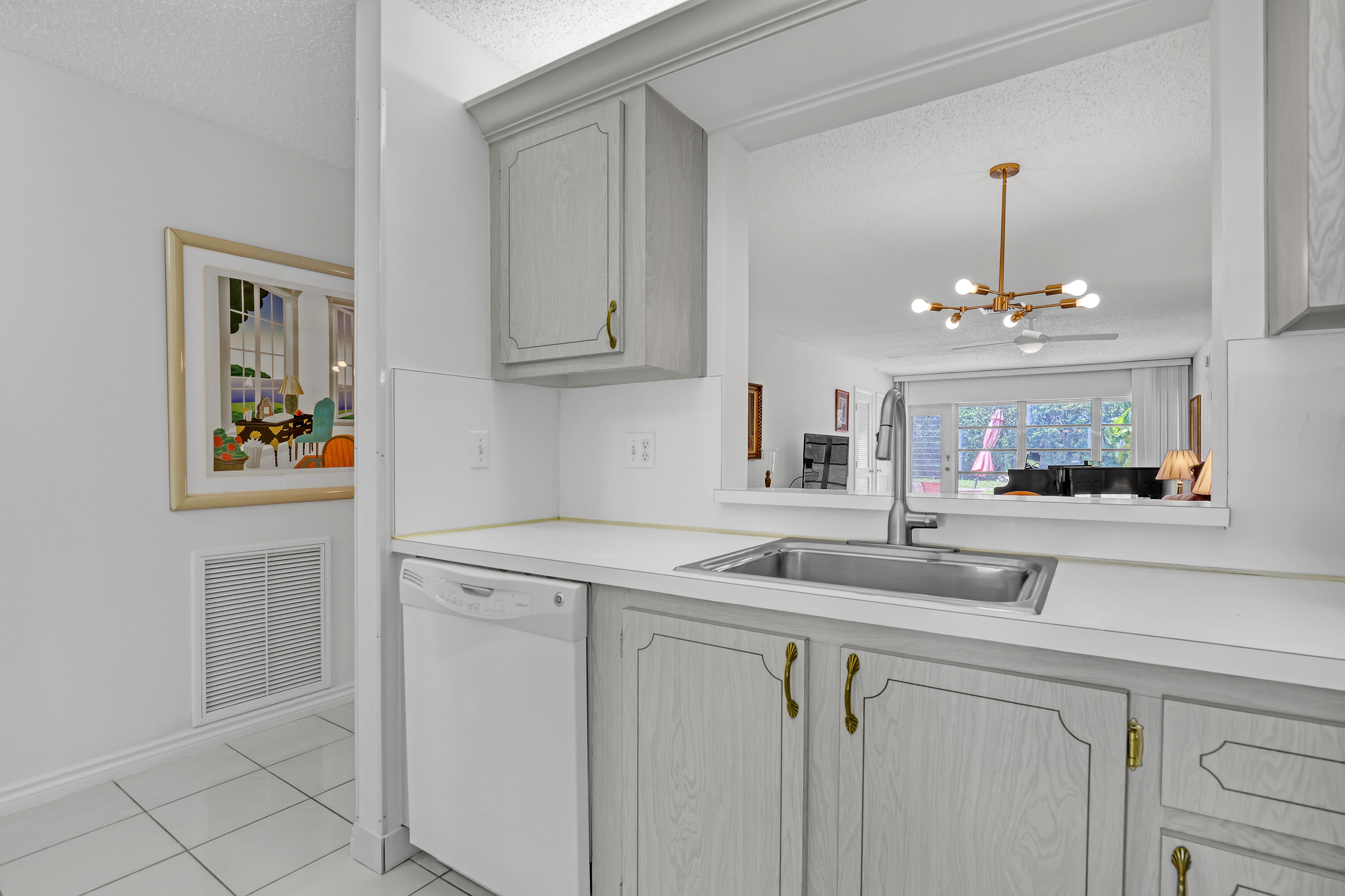 PALM GREENS AT VILLA DEL RAY CONDO II - Residential